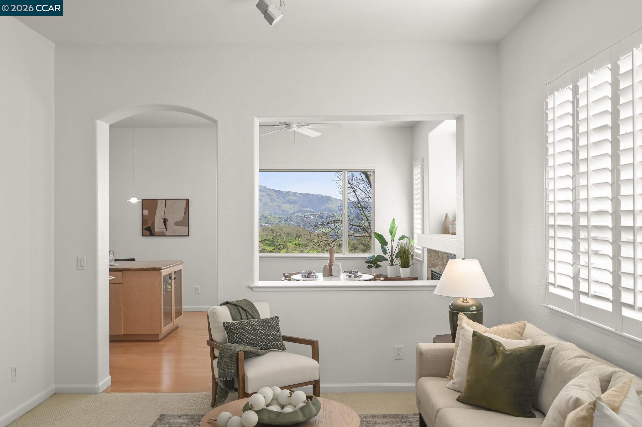 Photo #4: 41125385 Listing: Photo #4