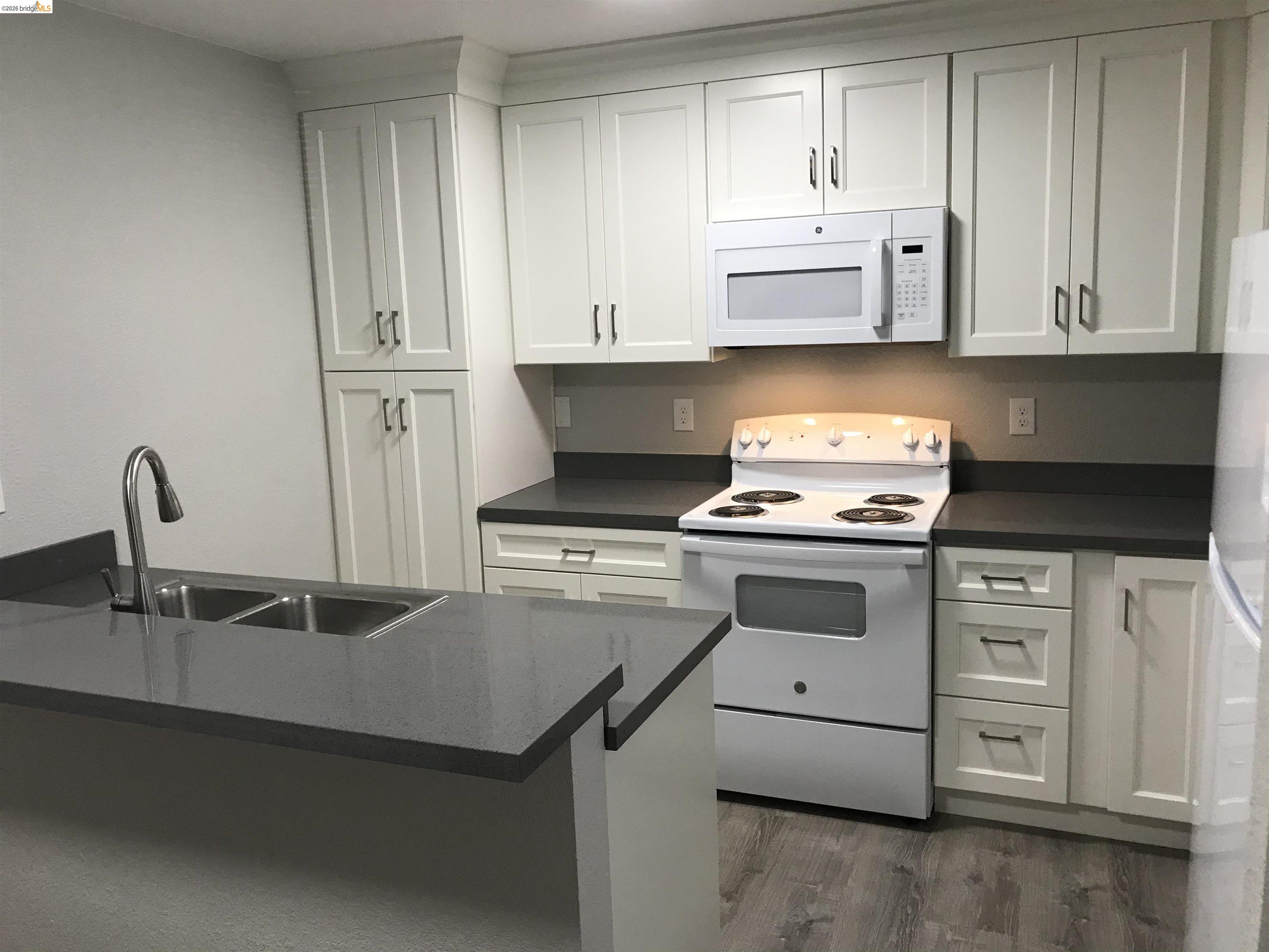 Detail Gallery Image 2 of 5 For 1210 Sycamore Drive #1,  Antioch,  CA 94509 - 2 Beds | 1 Baths