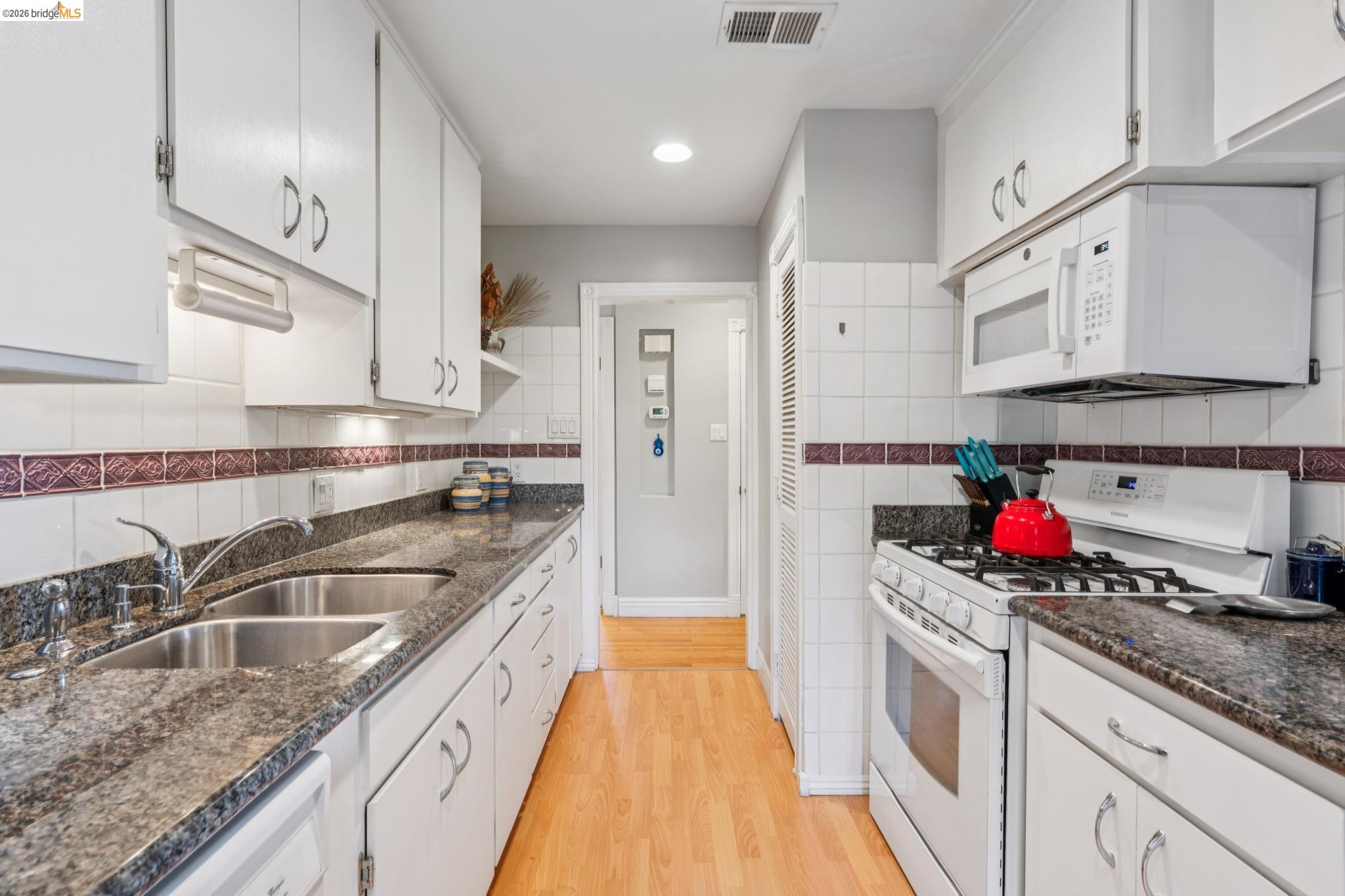 Detail Gallery Image 12 of 47 For 6201 Ralston Ave, Richmond,  CA 94805 - 3 Beds | 2 Baths
