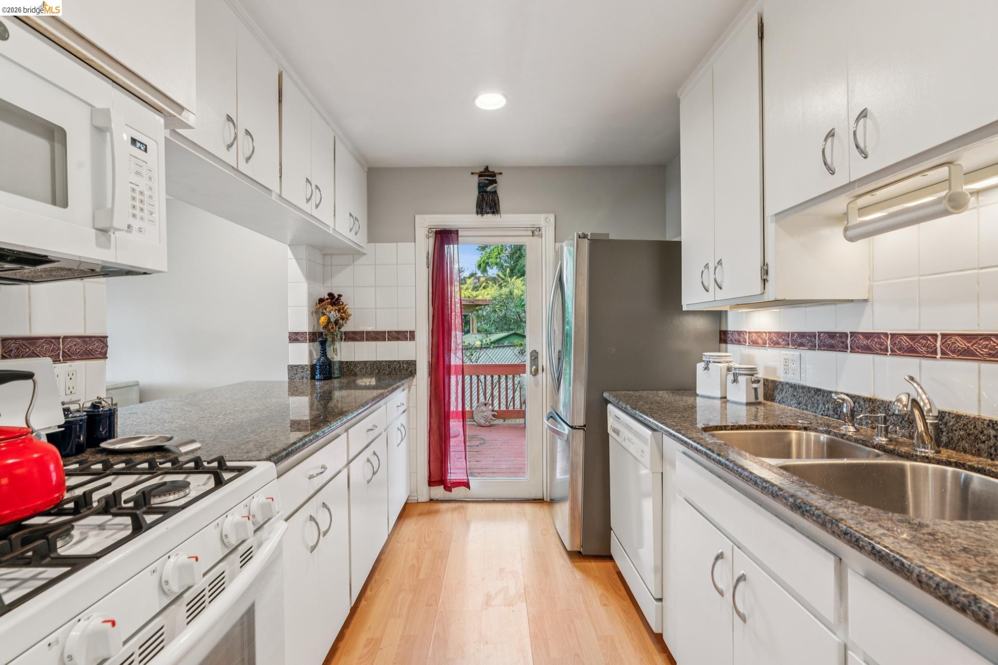 Detail Gallery Image 9 of 47 For 6201 Ralston Ave, Richmond,  CA 94805 - 3 Beds | 2 Baths