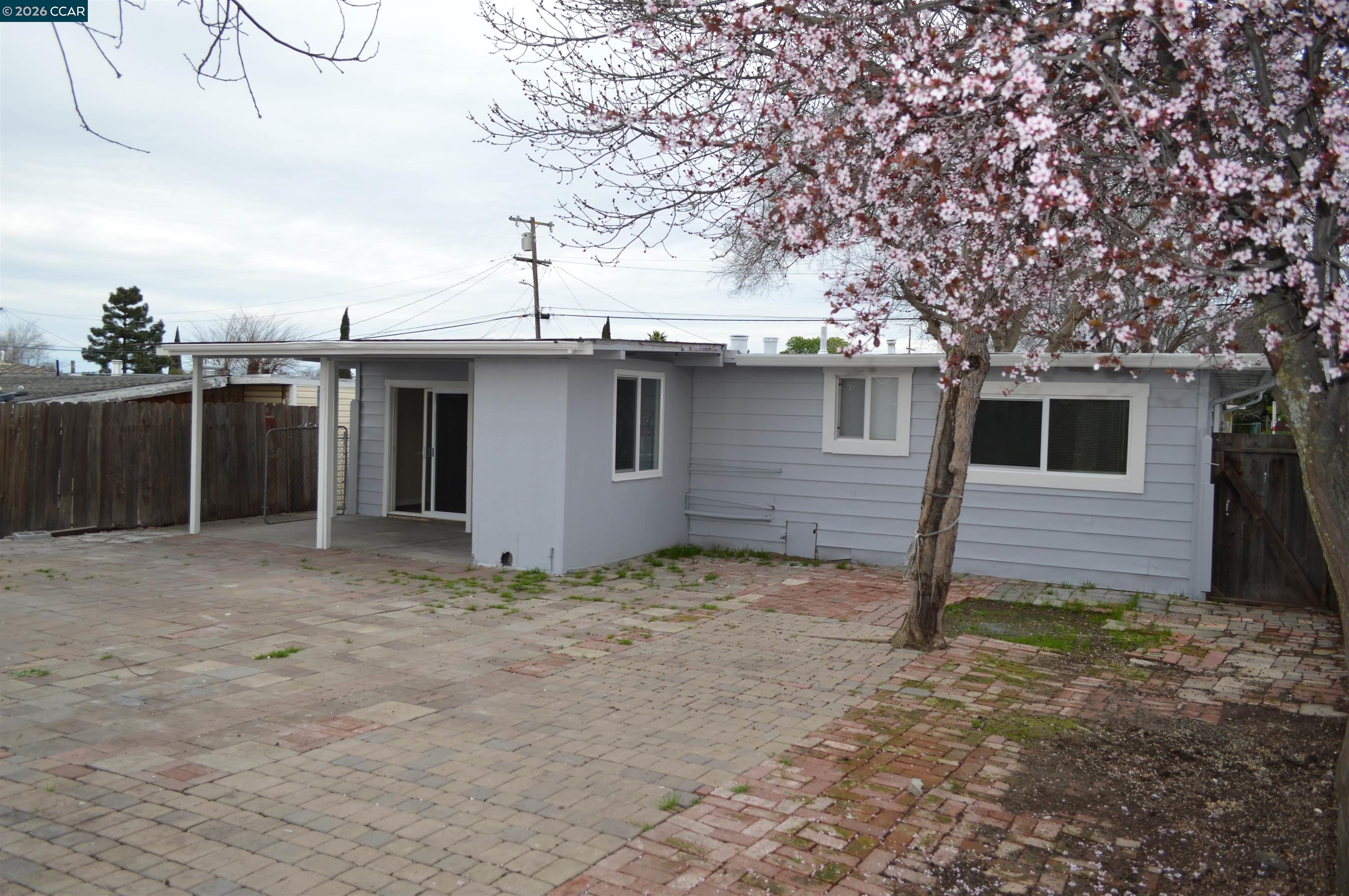 Detail Gallery Image 7 of 9 For 93 Beach Dr, Bay Point,  CA 94565 - 3 Beds | 1 Baths