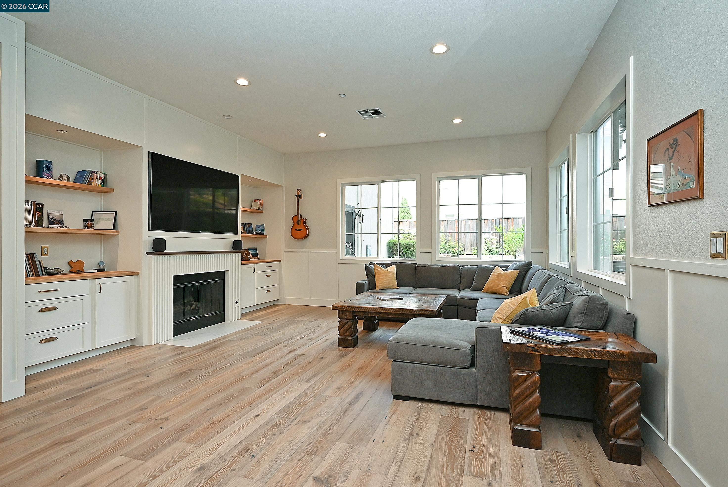 Detail Gallery Image 16 of 60 For 1239 Sunrise Ridge Dr, Lafayette,  CA 94549 - 6 Beds | 3/1 Baths