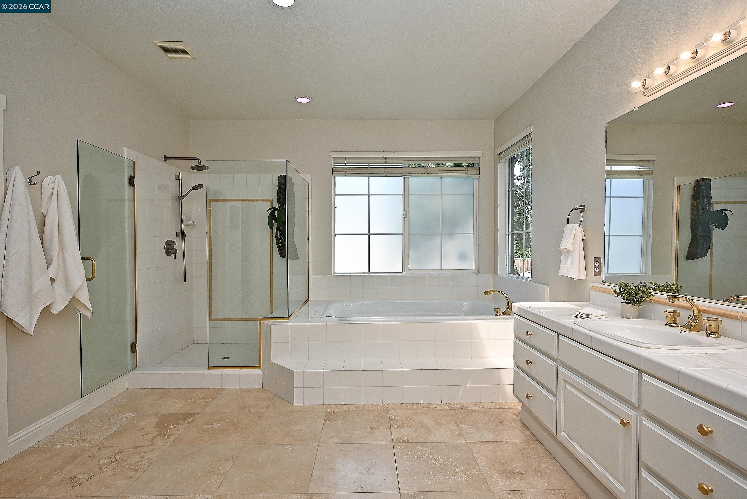 Detail Gallery Image 28 of 60 For 1239 Sunrise Ridge Dr, Lafayette,  CA 94549 - 6 Beds | 3/1 Baths