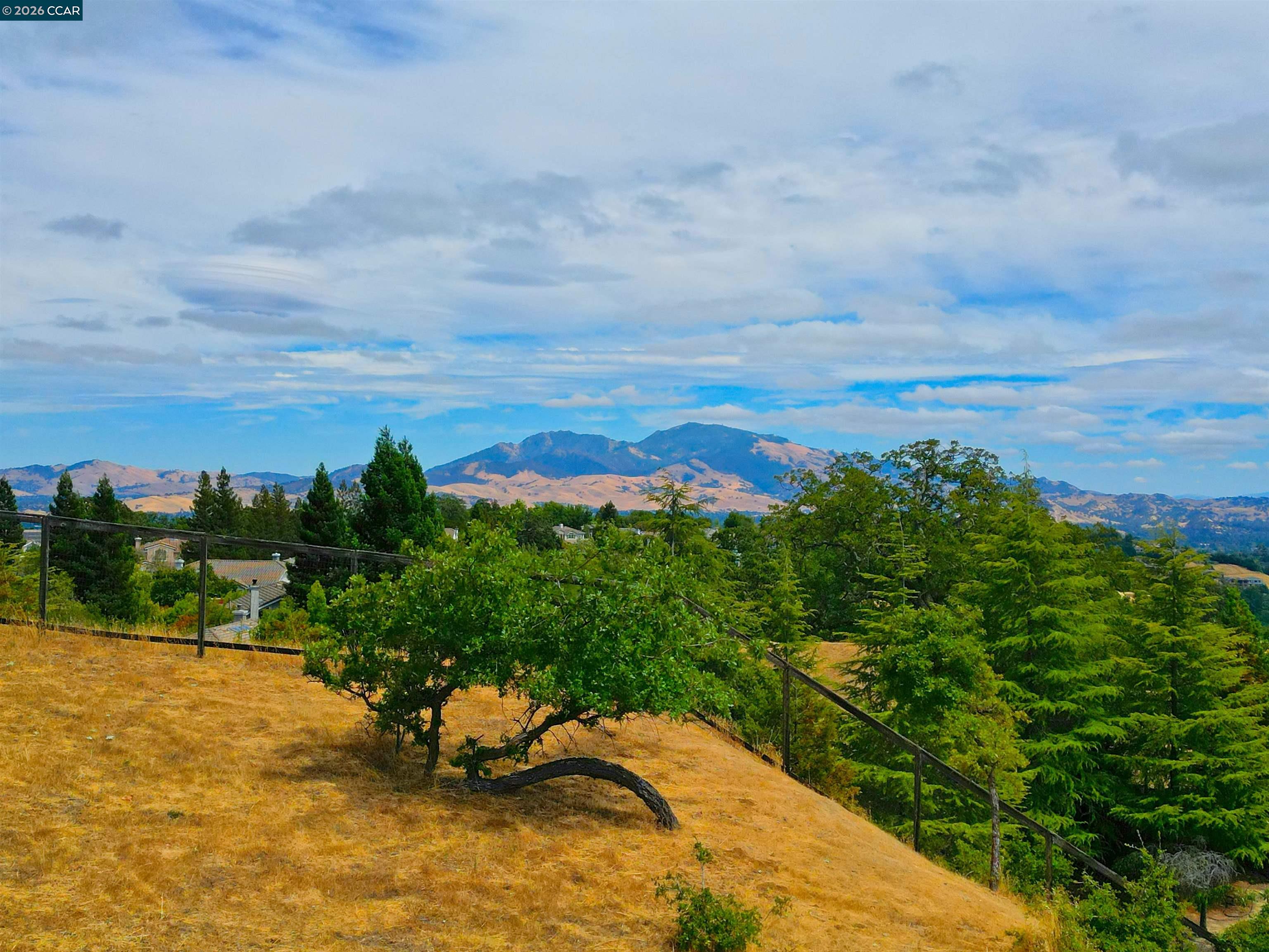 Detail Gallery Image 46 of 60 For 1239 Sunrise Ridge Dr, Lafayette,  CA 94549 - 6 Beds | 3/1 Baths