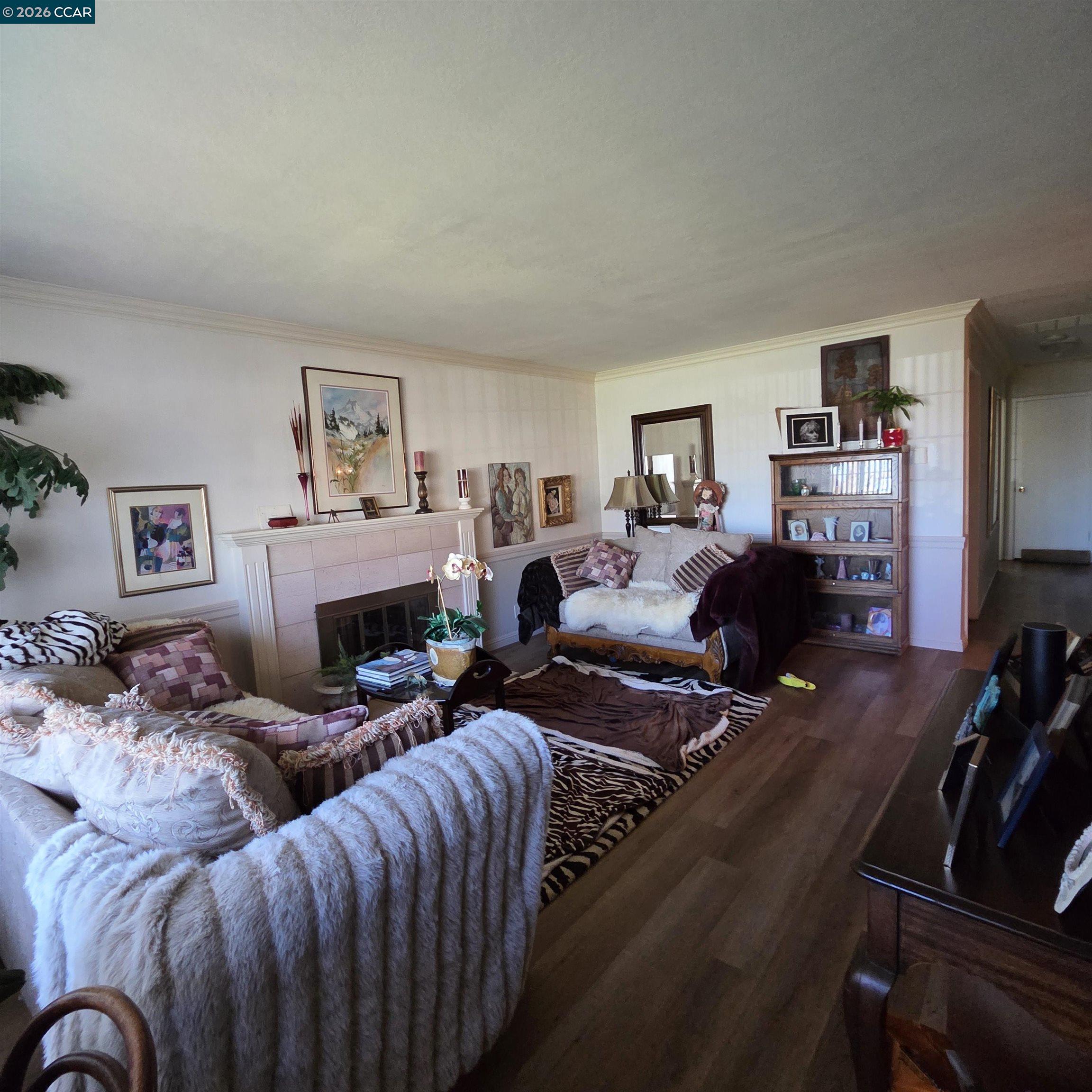 Detail Gallery Image 3 of 12 For 2190 Charlotte Ave, Concord,  CA 94518 - 3 Beds | 2 Baths