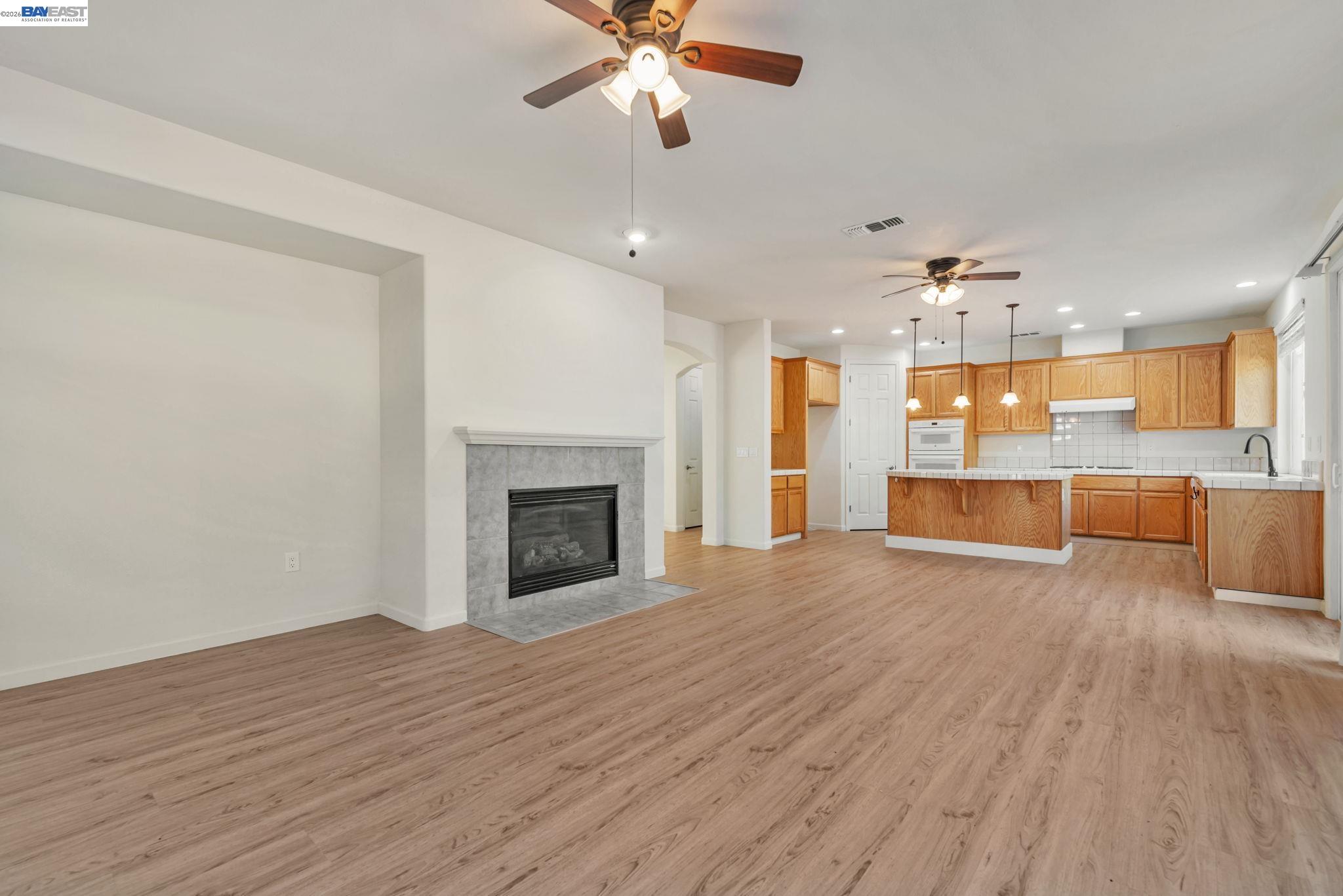 Detail Gallery Image 9 of 51 For 5675 Arcadia Cir, Discovery Bay,  CA 94505 - 4 Beds | 3/1 Baths