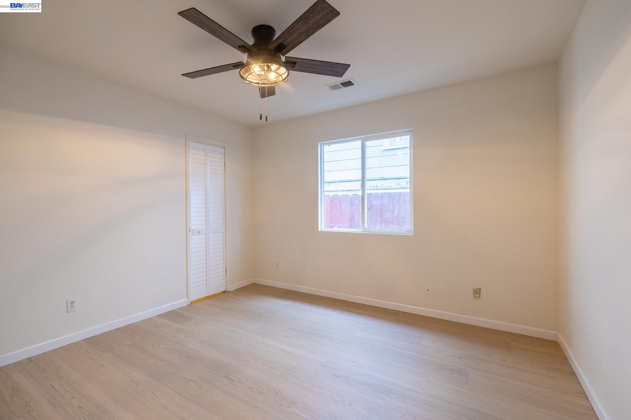 Detail Gallery Image 13 of 42 For 2540 E 16th St, Oakland,  CA 94601 - 3 Beds | 2 Baths