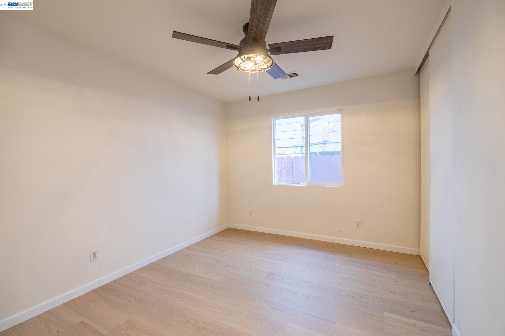 Detail Gallery Image 14 of 42 For 2540 E 16th St, Oakland,  CA 94601 - 3 Beds | 2 Baths