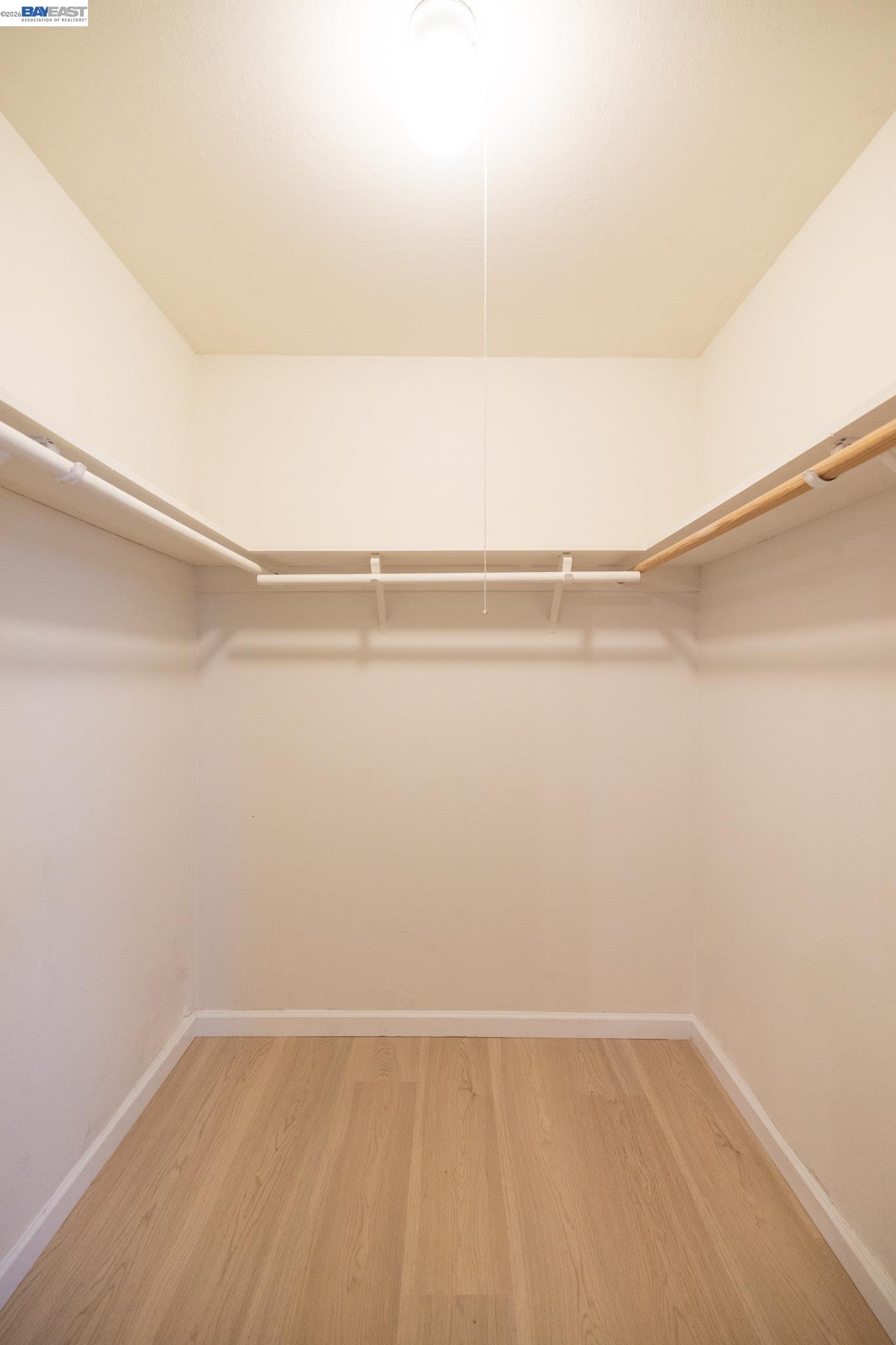 Detail Gallery Image 25 of 42 For 2540 E 16th St, Oakland,  CA 94601 - 3 Beds | 2 Baths