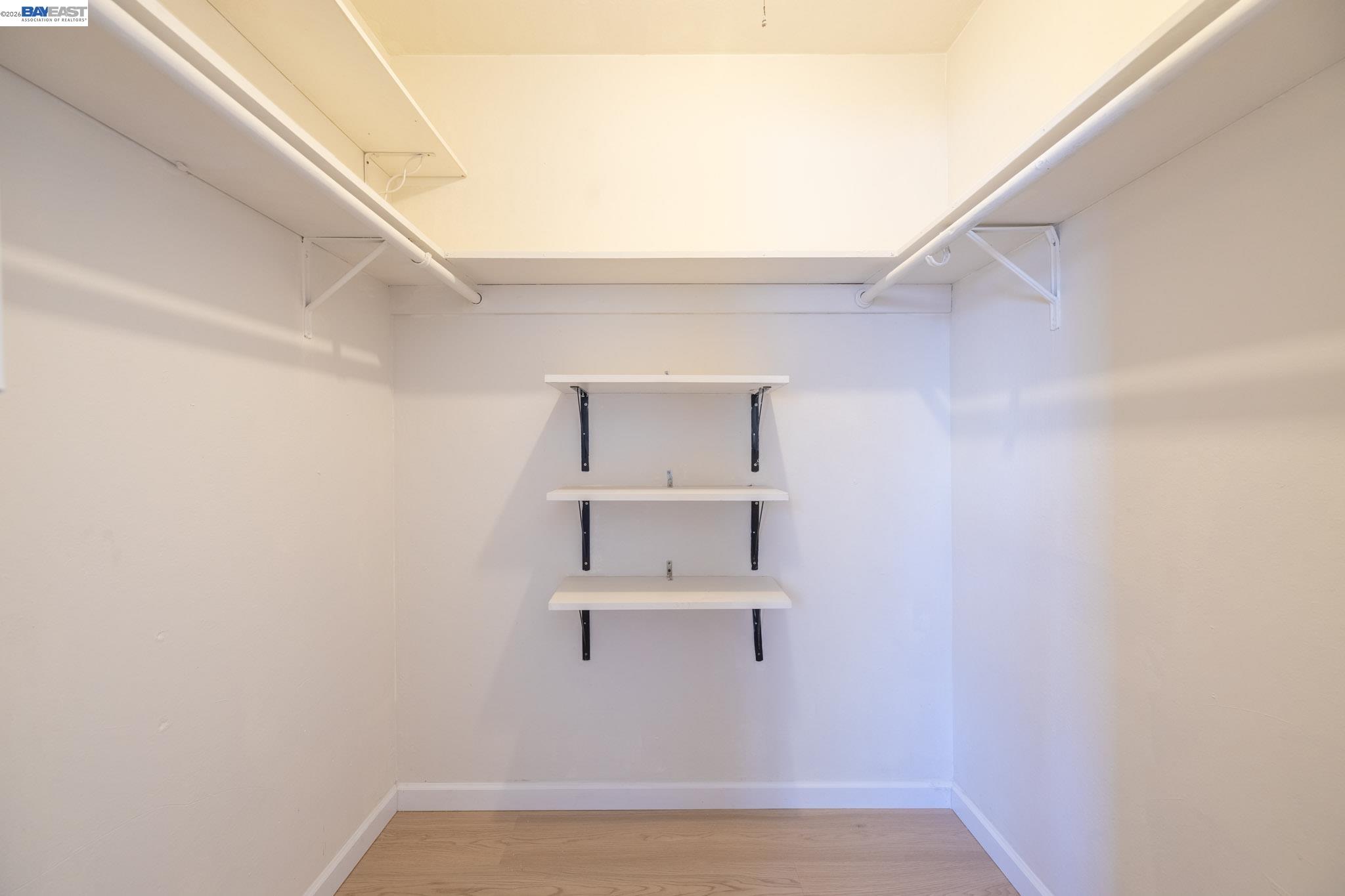 Detail Gallery Image 27 of 42 For 2540 E 16th St, Oakland,  CA 94601 - 3 Beds | 2 Baths