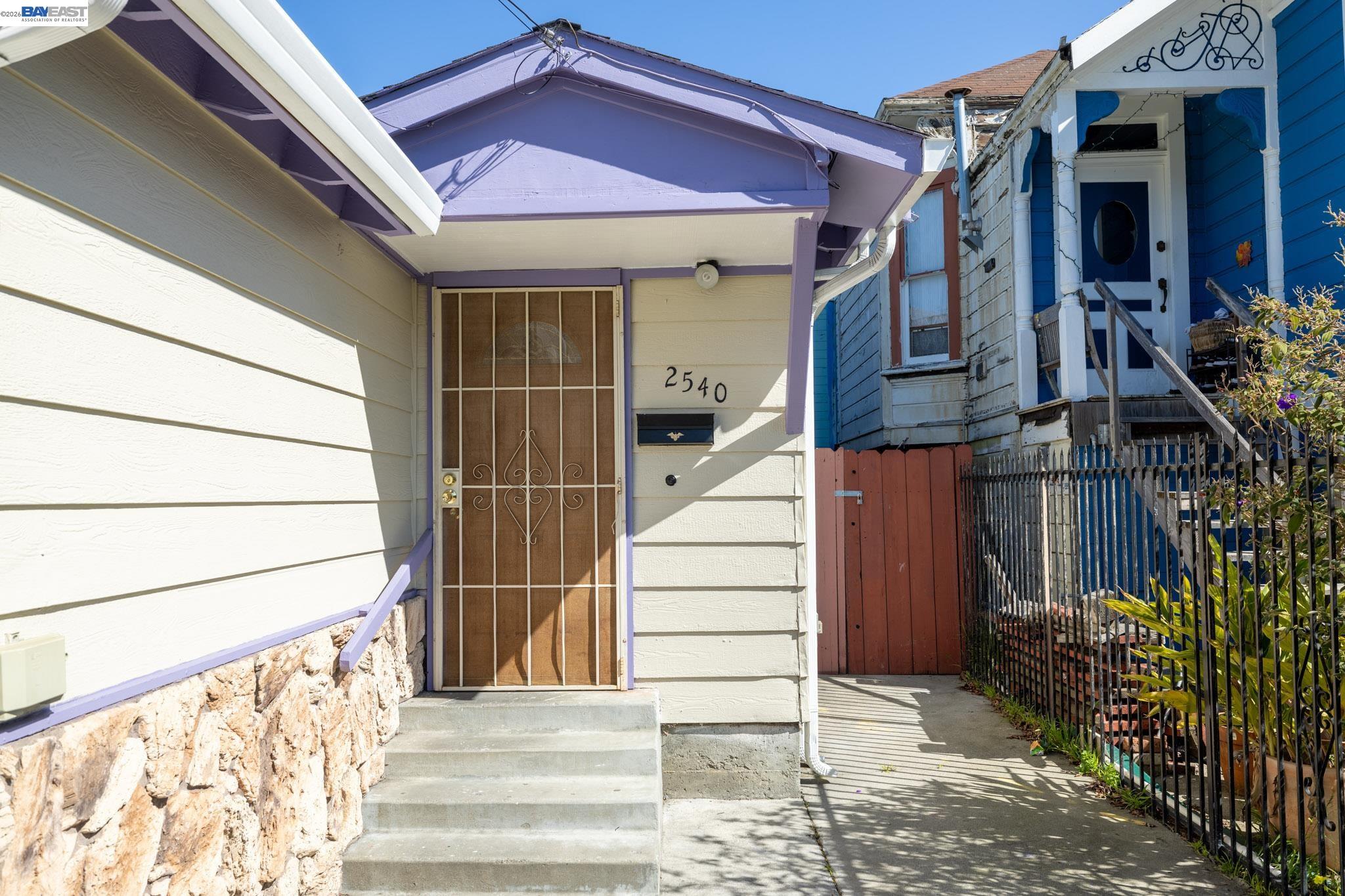 Detail Gallery Image 40 of 42 For 2540 E 16th St, Oakland,  CA 94601 - 3 Beds | 2 Baths