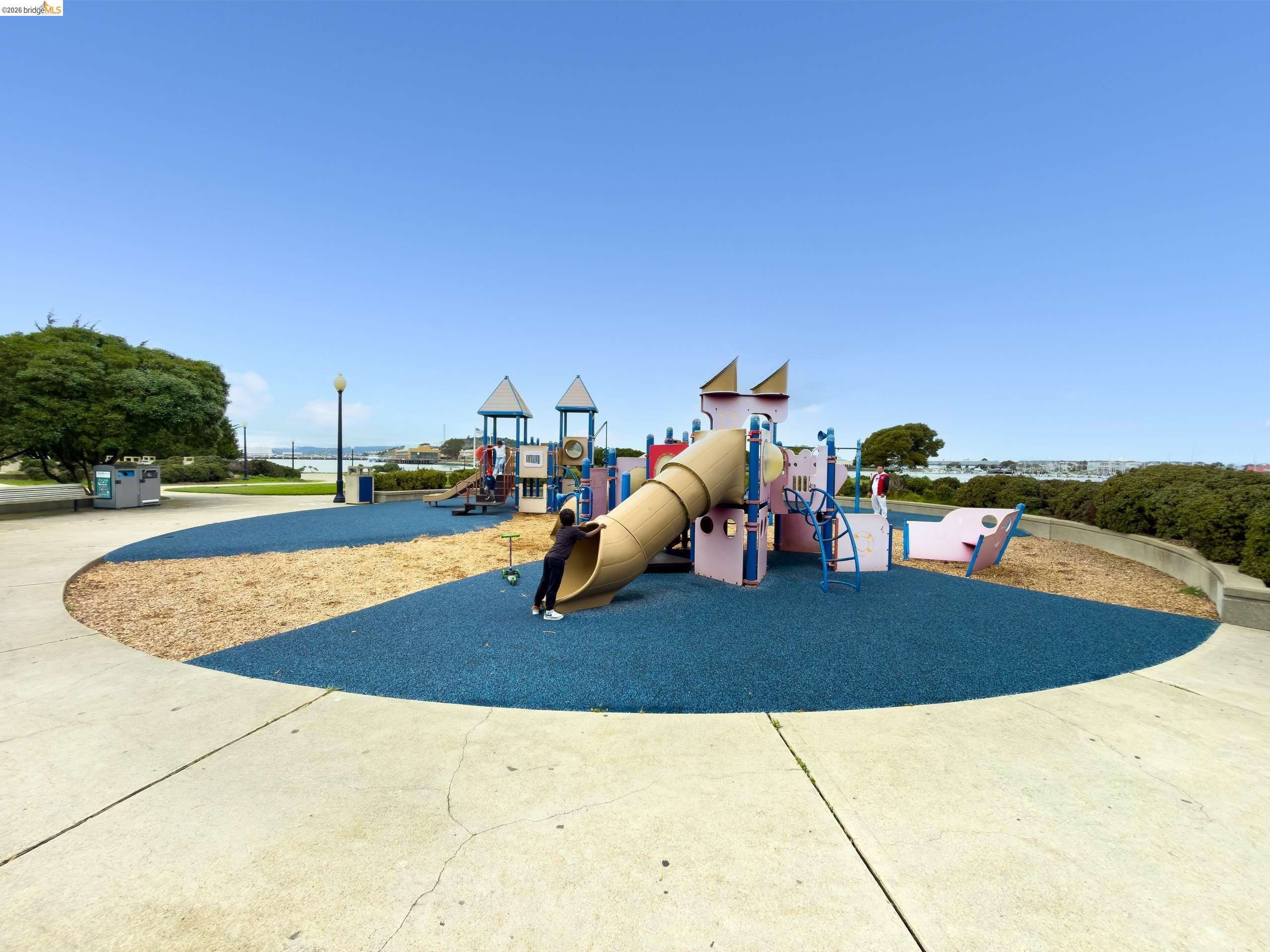 Photo #32: 41125397 Listing: Photo #32