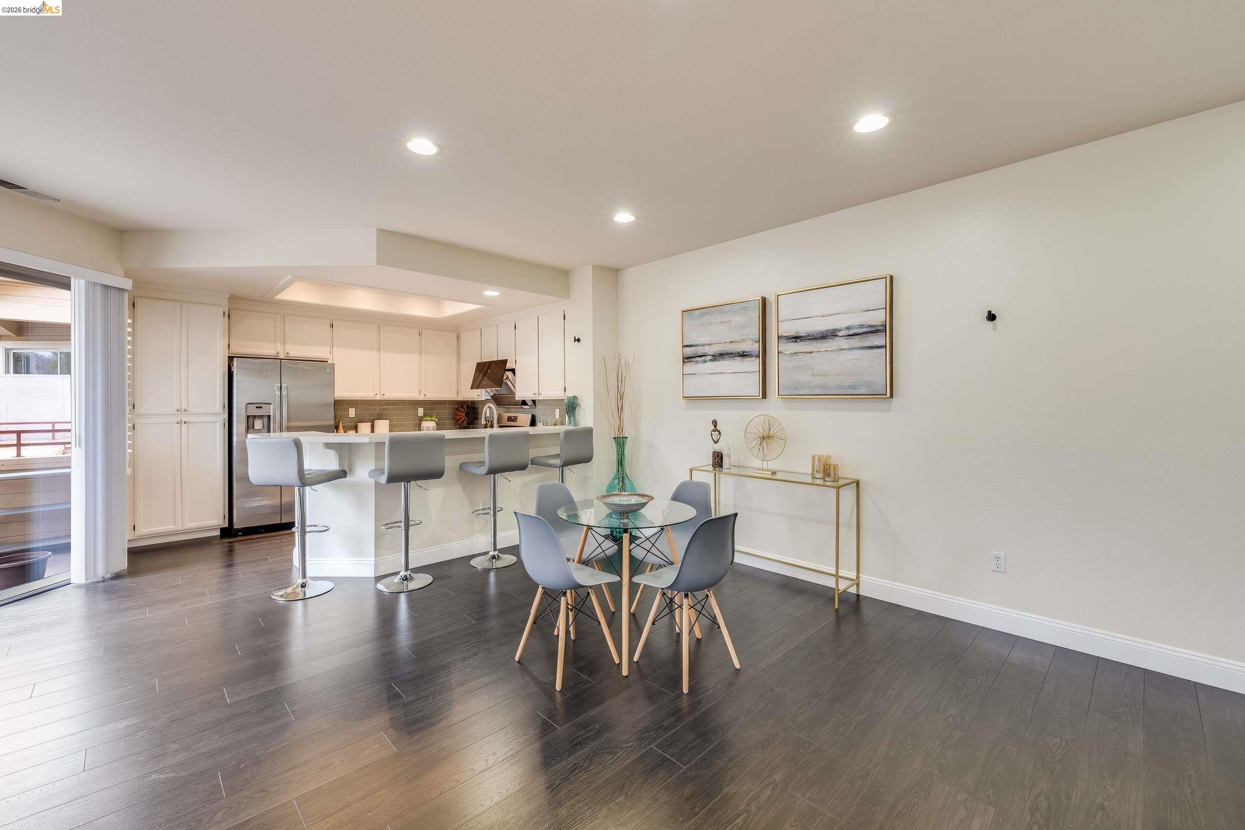 Photo #8: 41125397 Listing: Photo #8