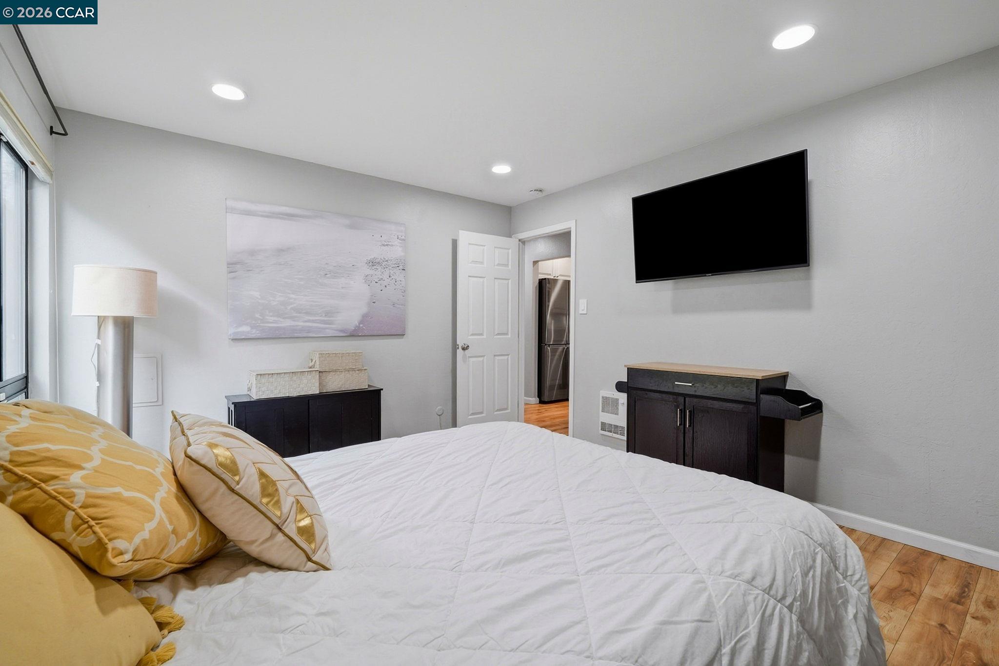 Photo #15: 41125399 Listing: Photo #15