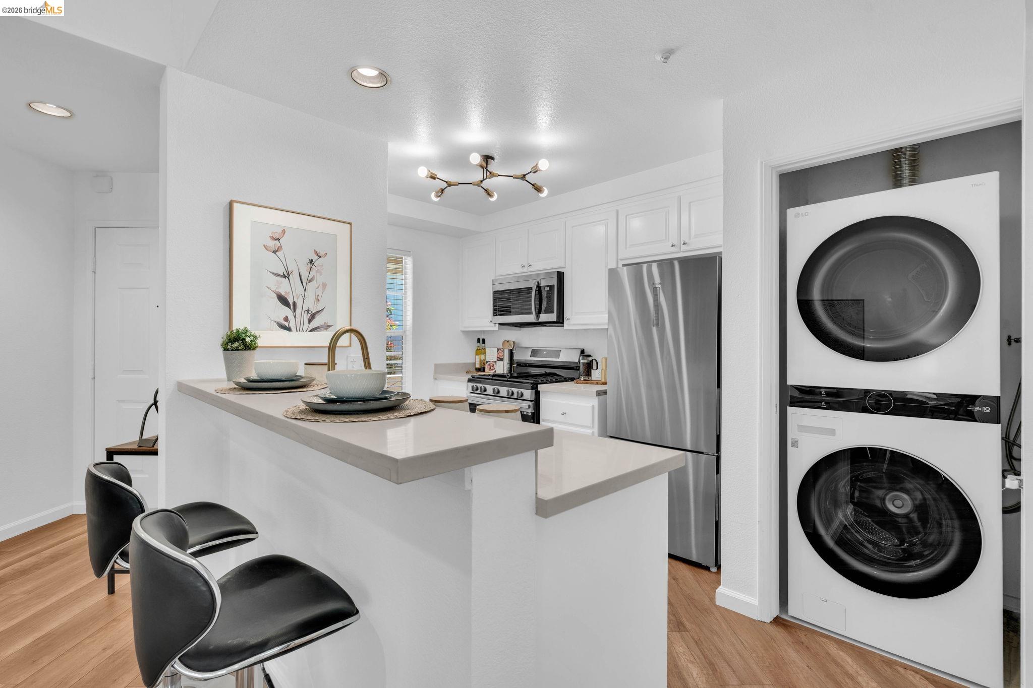 Photo #4: 41125400 Listing: Photo #4