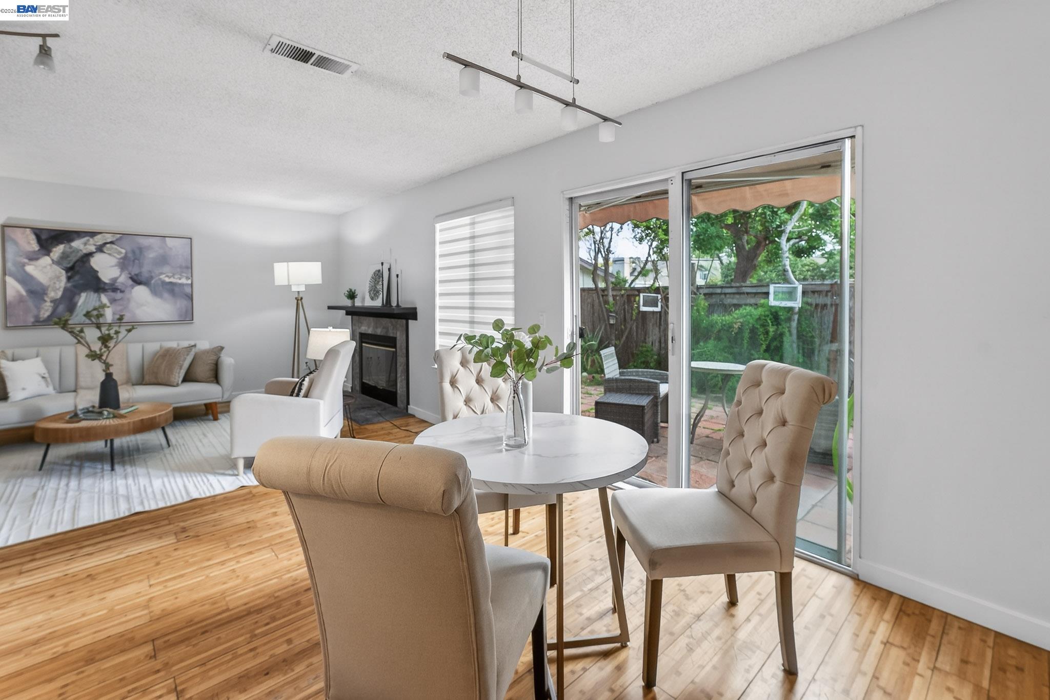 Detail Gallery Image 14 of 37 For 97 Deer Run Cir, San Jose,  CA 95136 - 2 Beds | 2/1 Baths