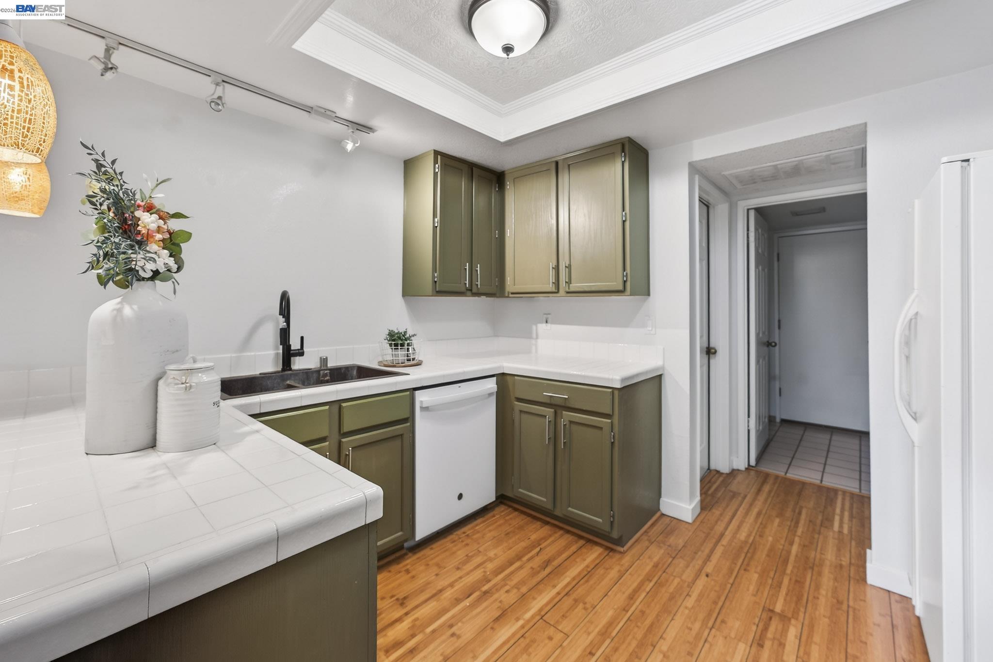 Detail Gallery Image 16 of 37 For 97 Deer Run Cir, San Jose,  CA 95136 - 2 Beds | 2/1 Baths