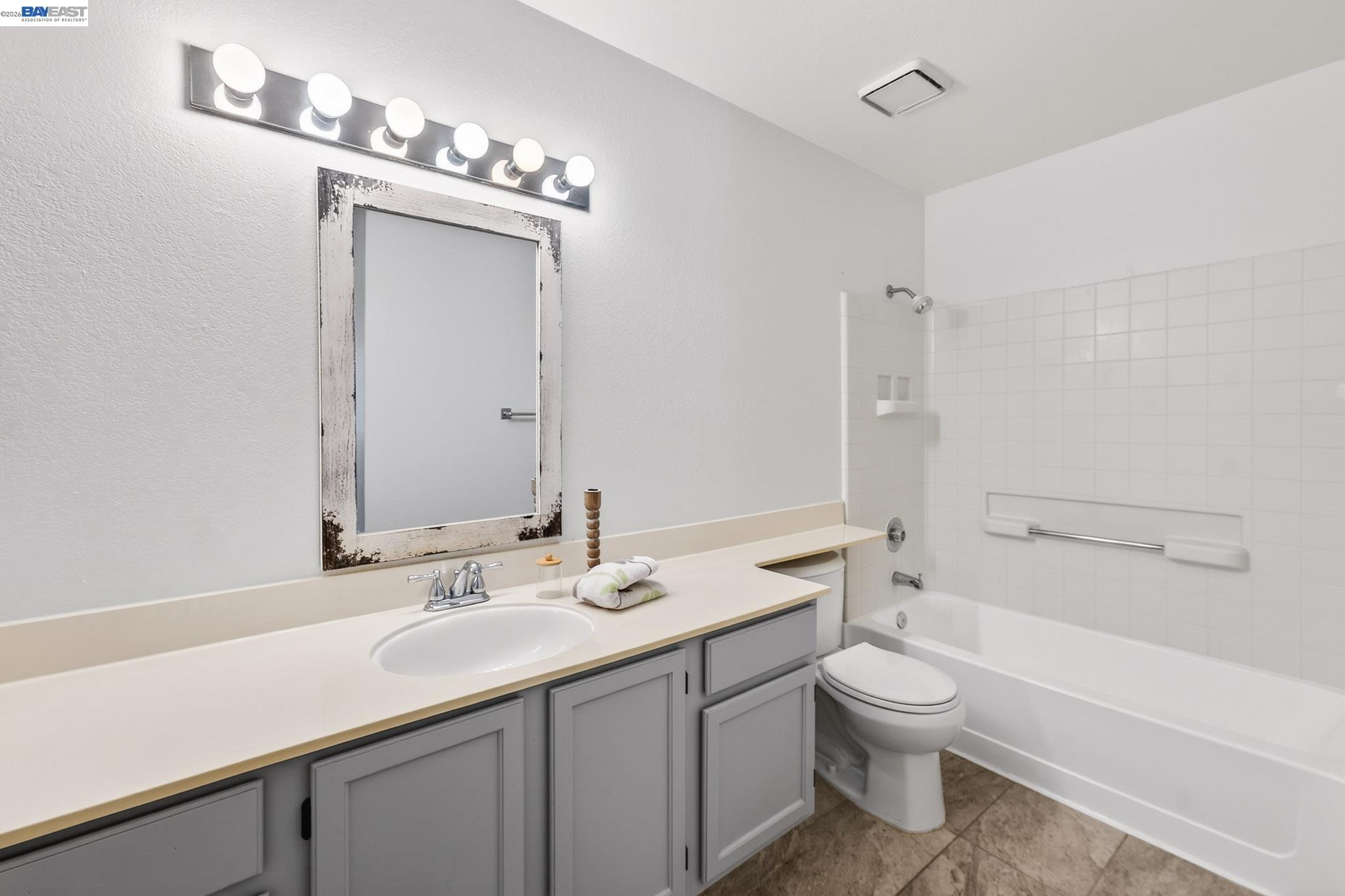 Detail Gallery Image 28 of 37 For 97 Deer Run Cir, San Jose,  CA 95136 - 2 Beds | 2/1 Baths