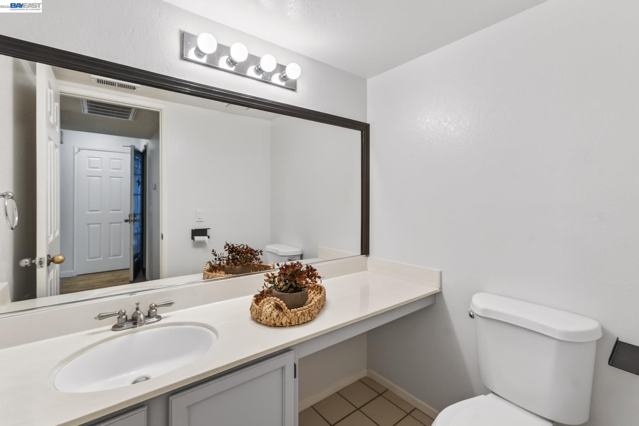 Detail Gallery Image 29 of 37 For 97 Deer Run Cir, San Jose,  CA 95136 - 2 Beds | 2/1 Baths