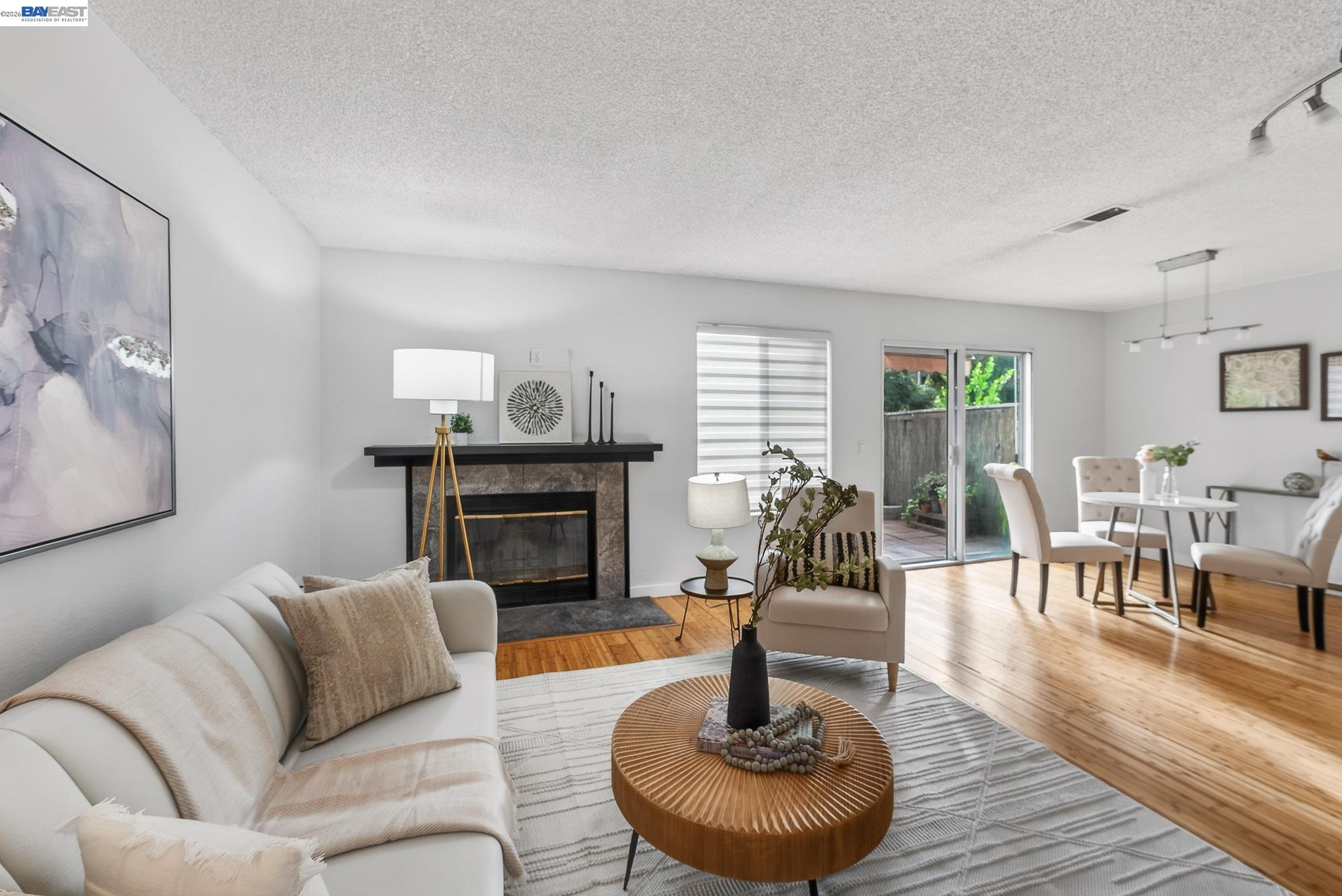 Detail Gallery Image 9 of 37 For 97 Deer Run Cir, San Jose,  CA 95136 - 2 Beds | 2/1 Baths