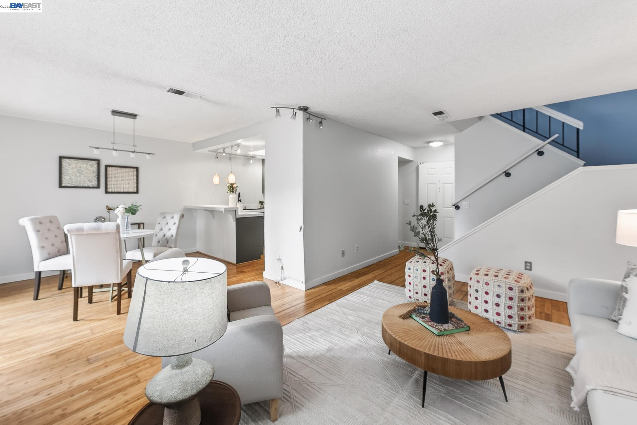 Detail Gallery Image 10 of 37 For 97 Deer Run Cir, San Jose,  CA 95136 - 2 Beds | 2/1 Baths