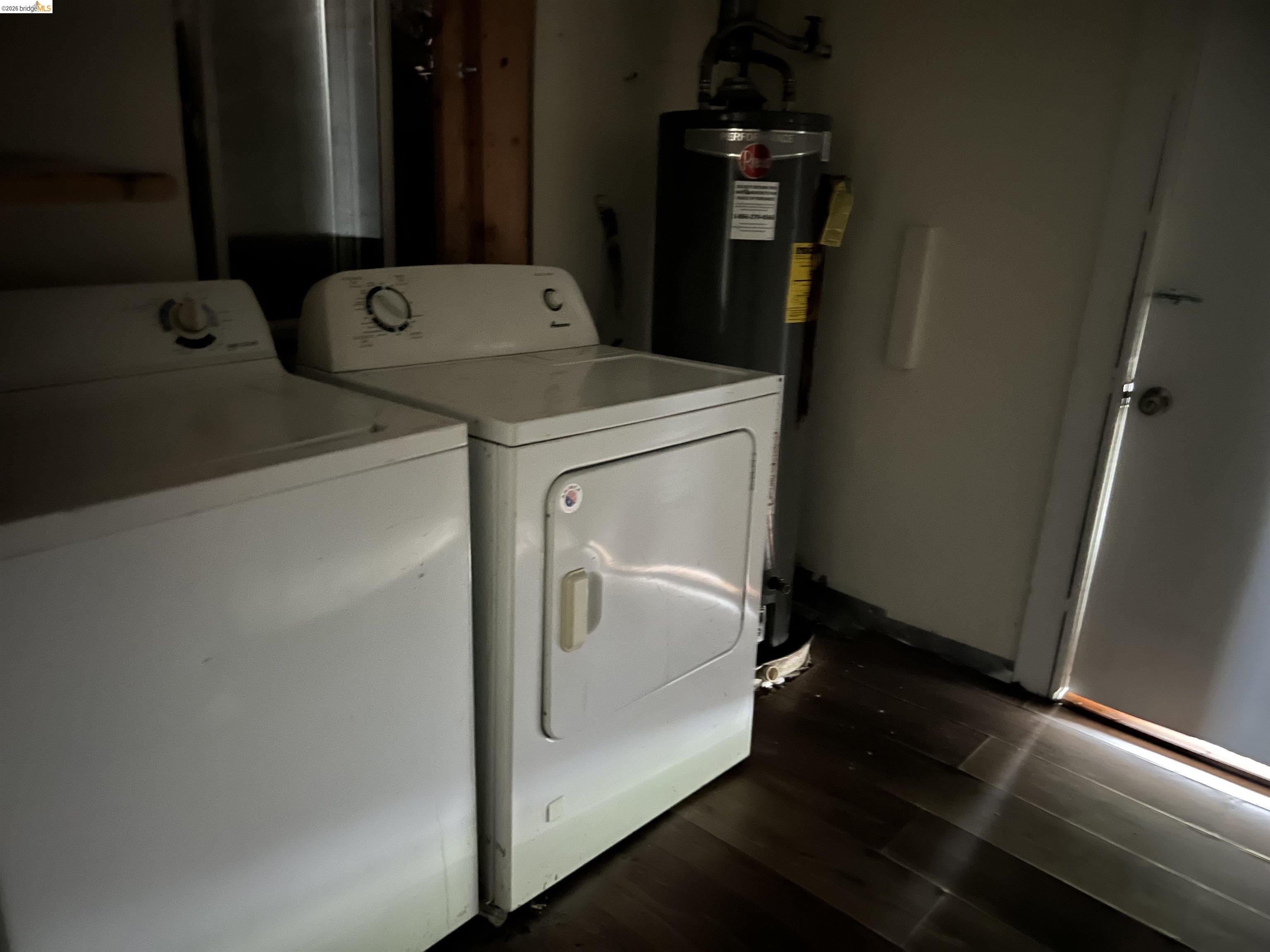 Detail Gallery Image 7 of 9 For 1217 82nd Ave, Oakland,  CA 94621 - 3 Beds | 1 Baths