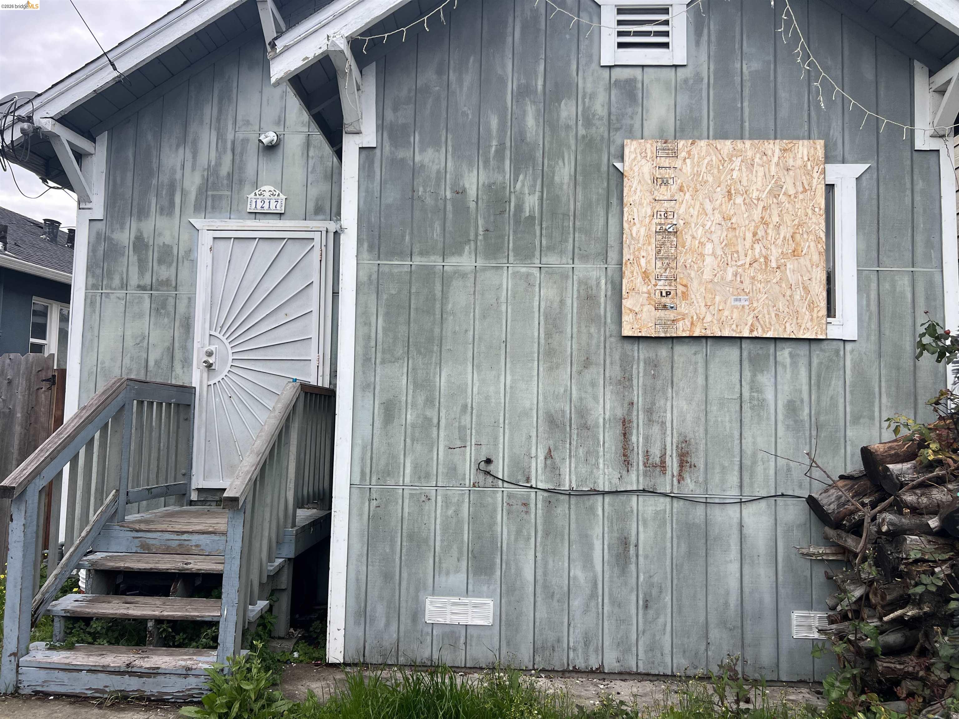 Detail Gallery Image 9 of 9 For 1217 82nd Ave, Oakland,  CA 94621 - 3 Beds | 1 Baths