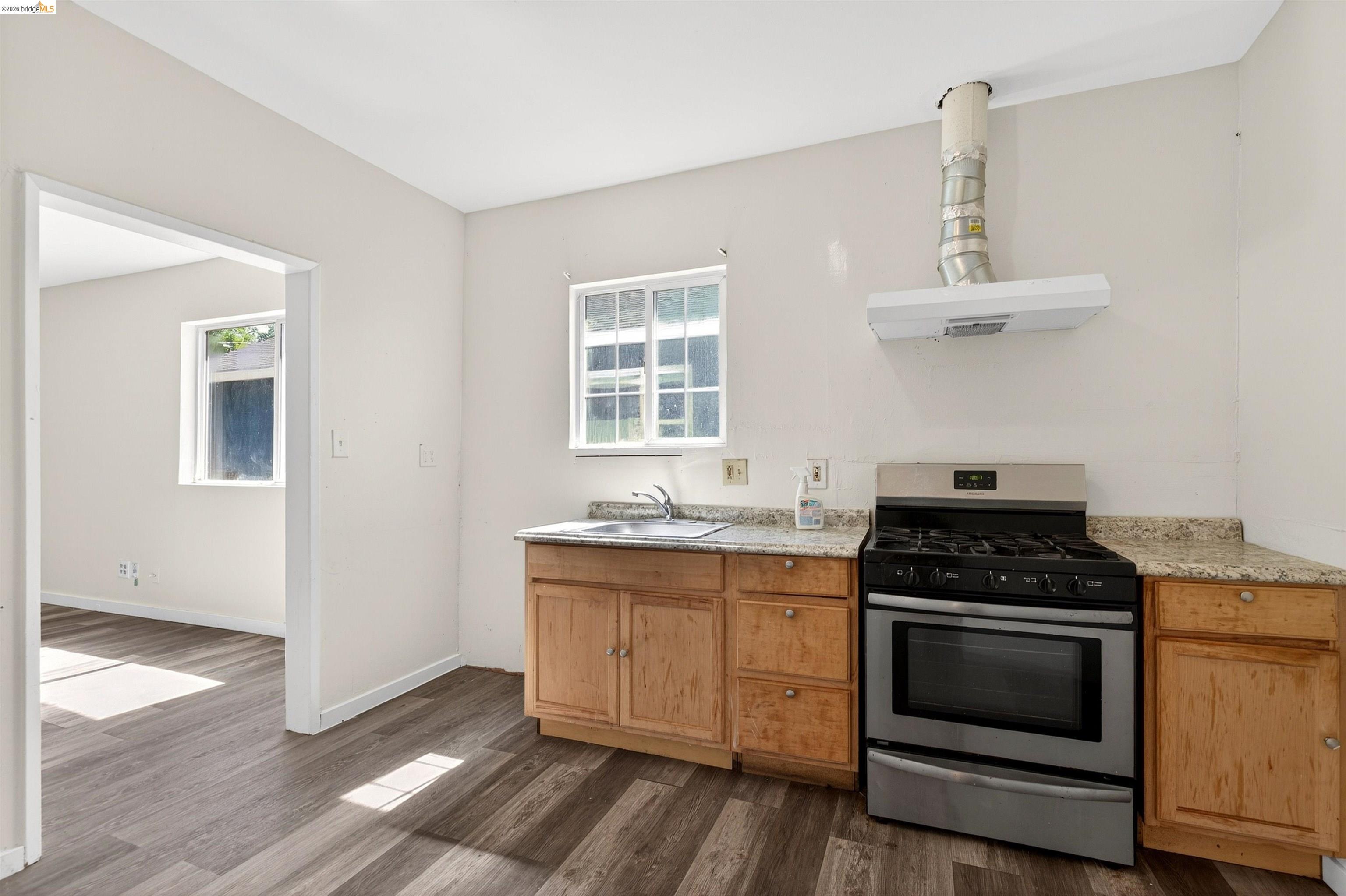 1217 82Nd Ave, Oakland CA 94621 — photo 9
