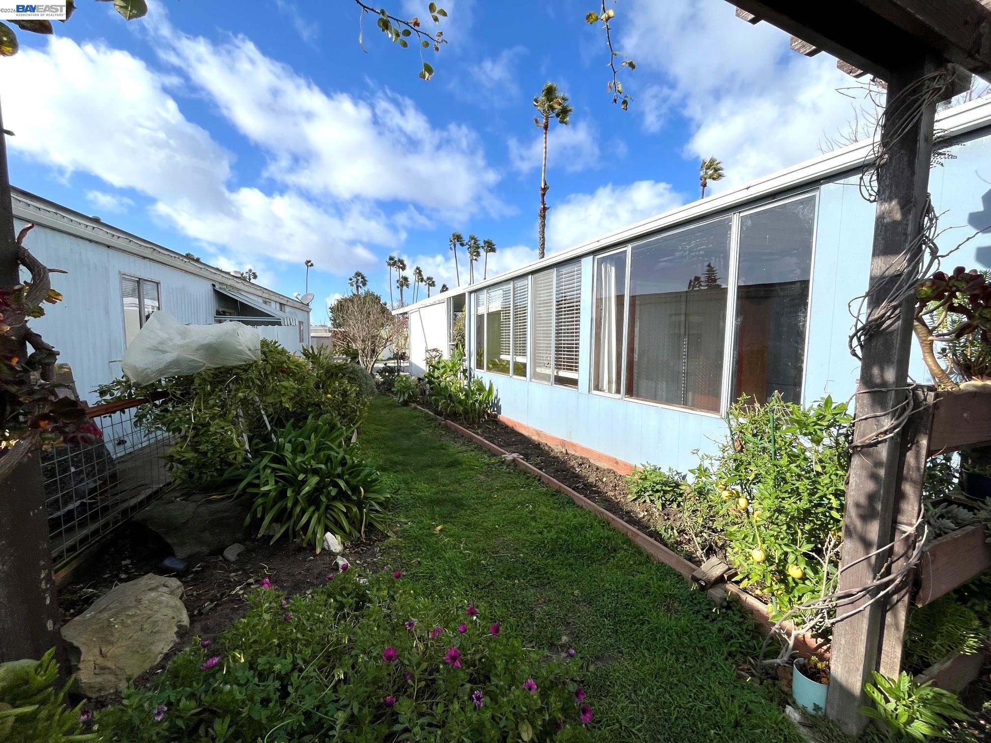 Detail Gallery Image 33 of 42 For 179 Kona Circle, Union City,  CA 94587-0000 - 2 Beds | 2 Baths