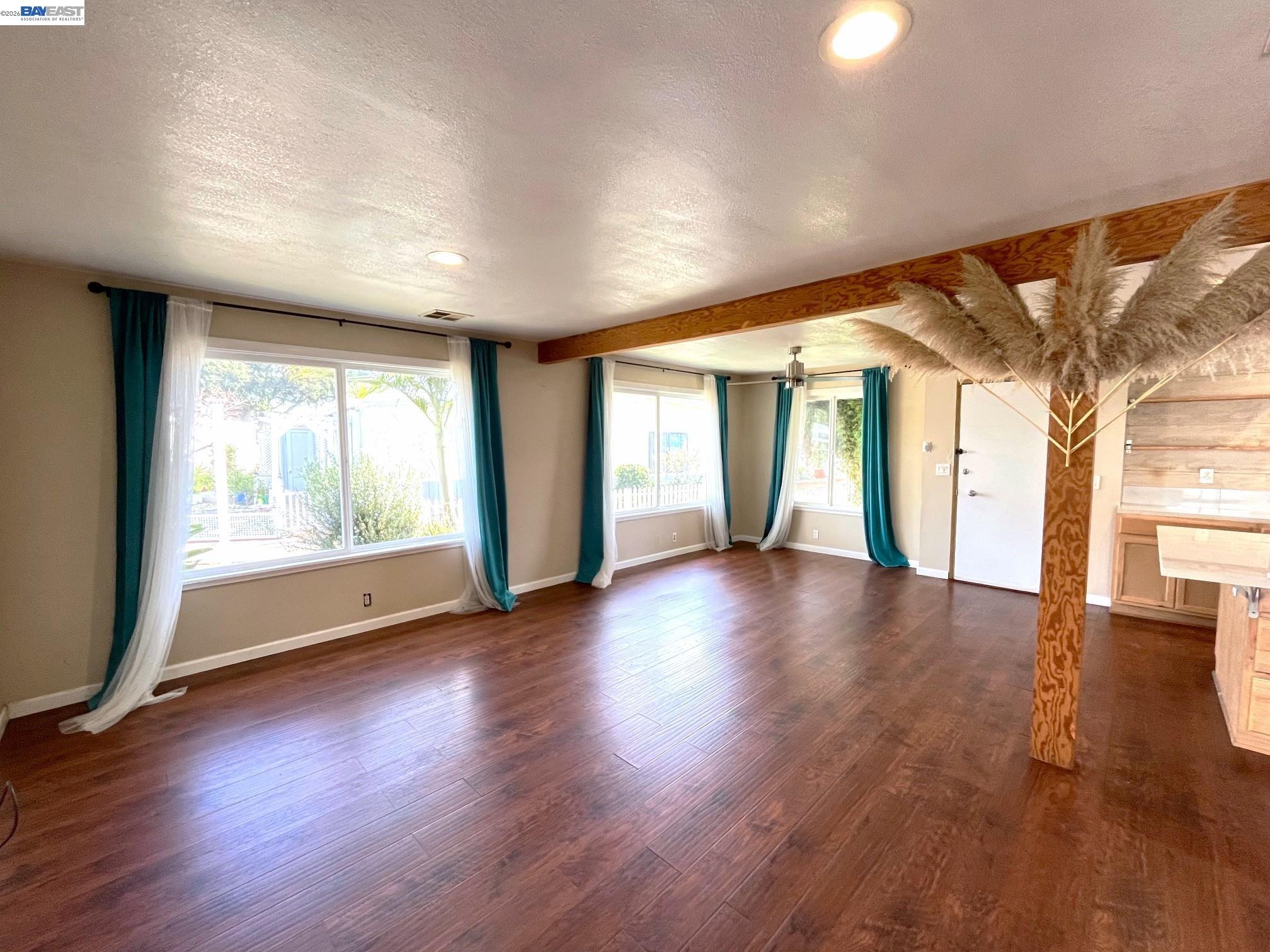 Detail Gallery Image 8 of 42 For 179 Kona Circle, Union City,  CA 94587-0000 - 2 Beds | 2 Baths