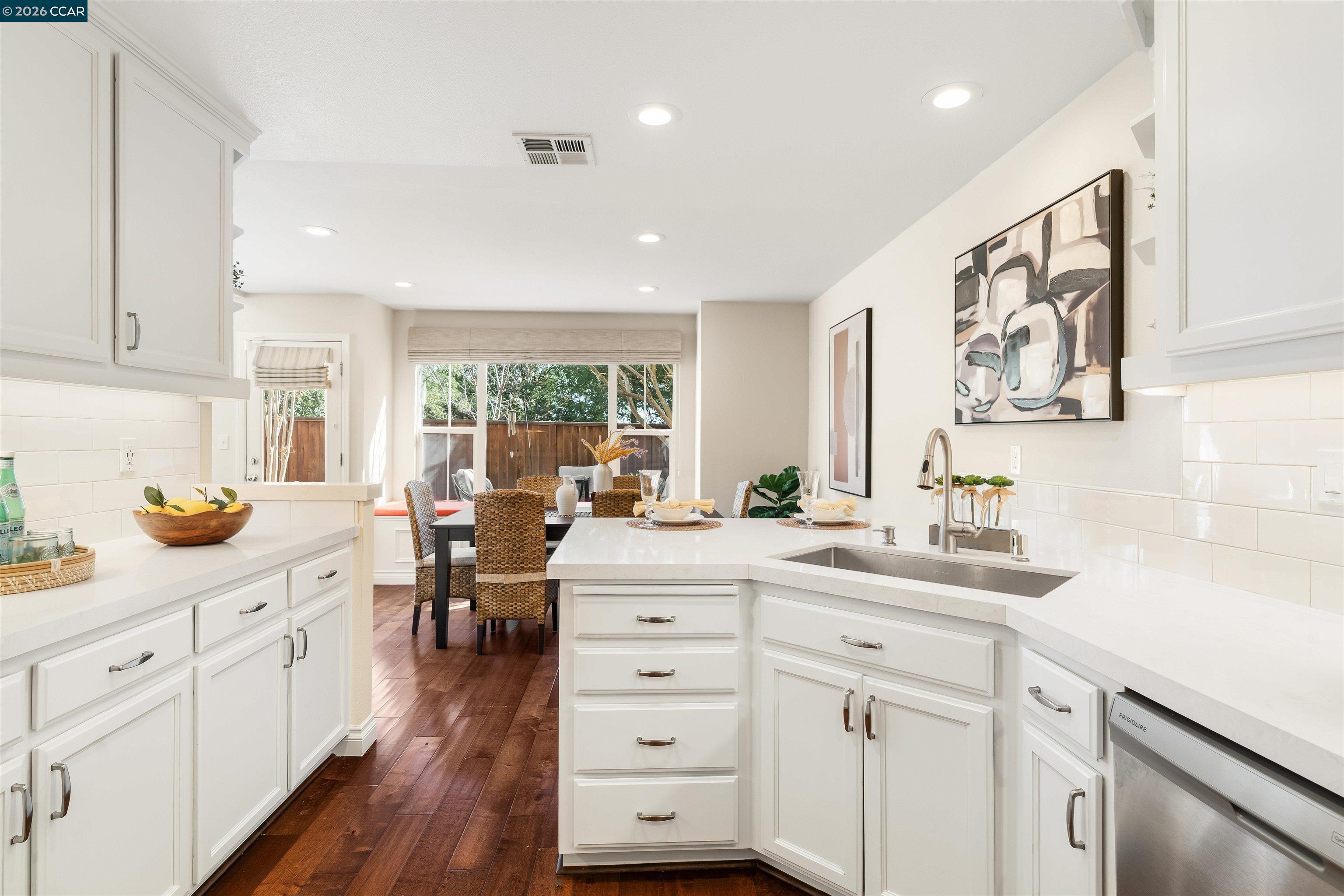 Photo #11: 41125407 Listing: Photo #11