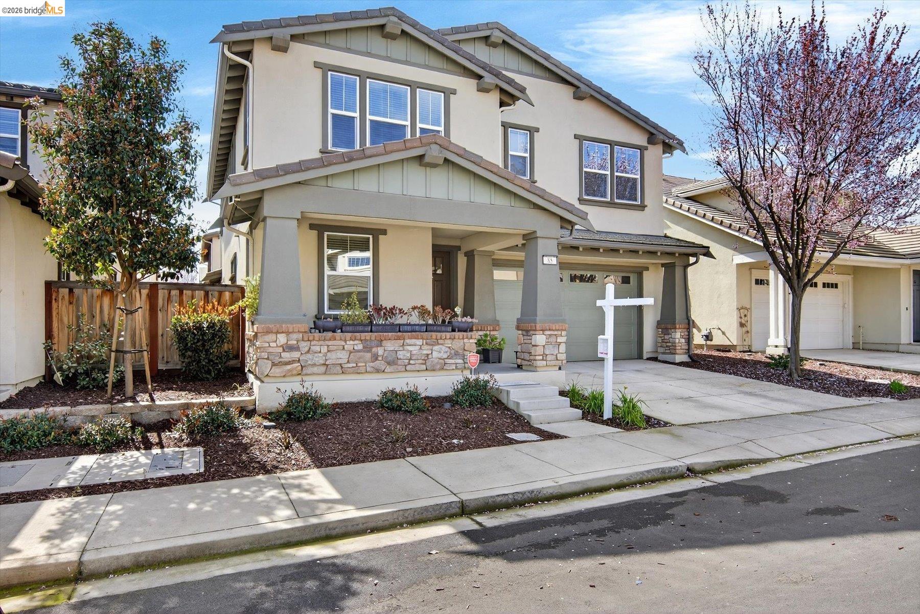 Front Image Thumbnail for EB41125408