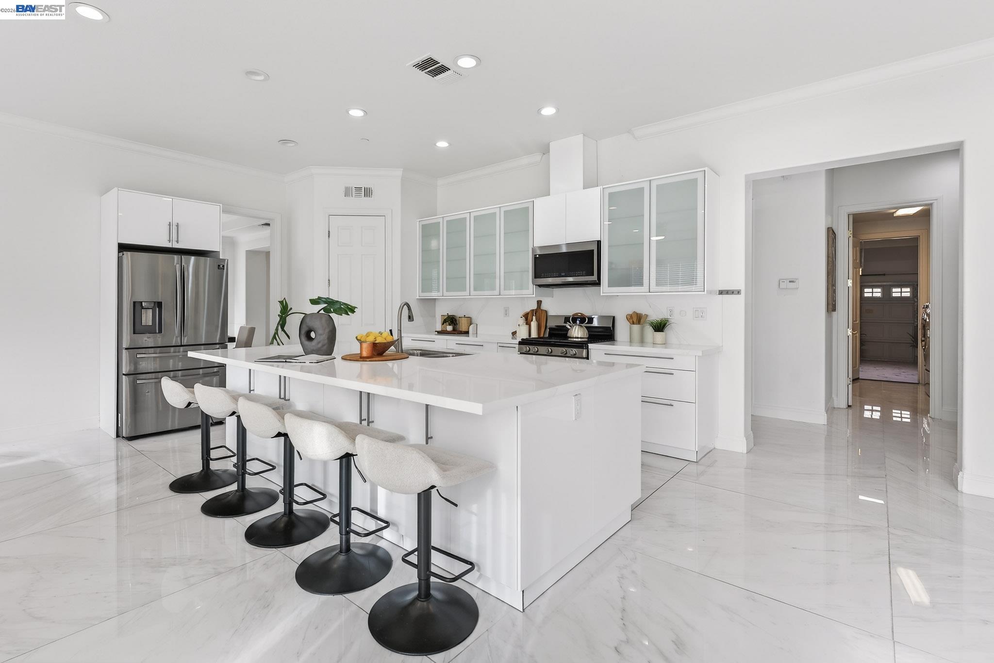 Detail Gallery Image 12 of 34 For 2848 E Cog Hill Ter, Dublin,  CA 94568 - 6 Beds | 4/1 Baths