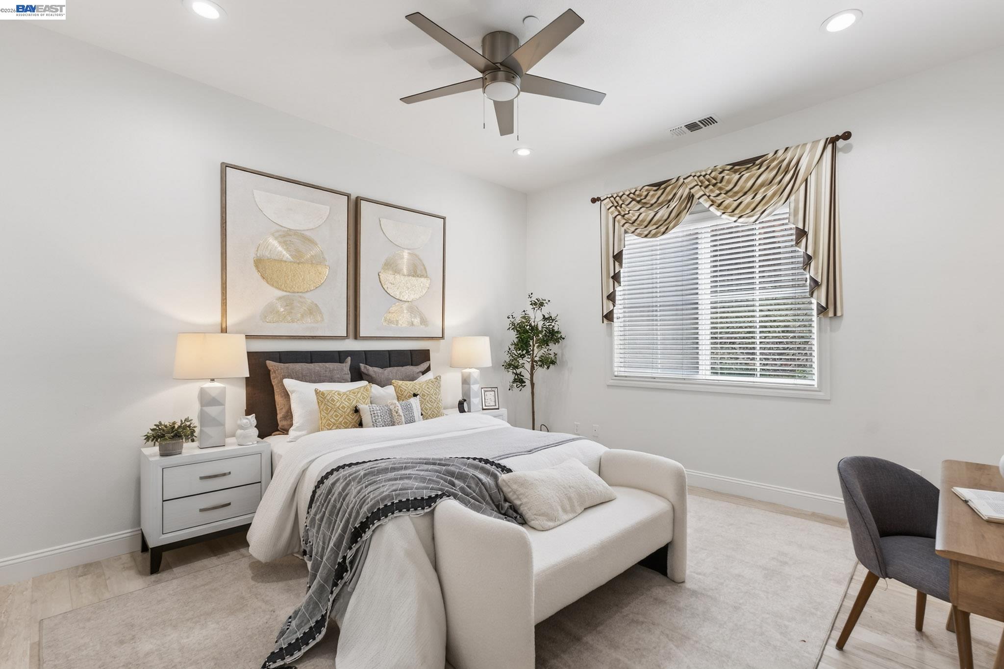 Detail Gallery Image 16 of 34 For 2848 E Cog Hill Ter, Dublin,  CA 94568 - 6 Beds | 4/1 Baths