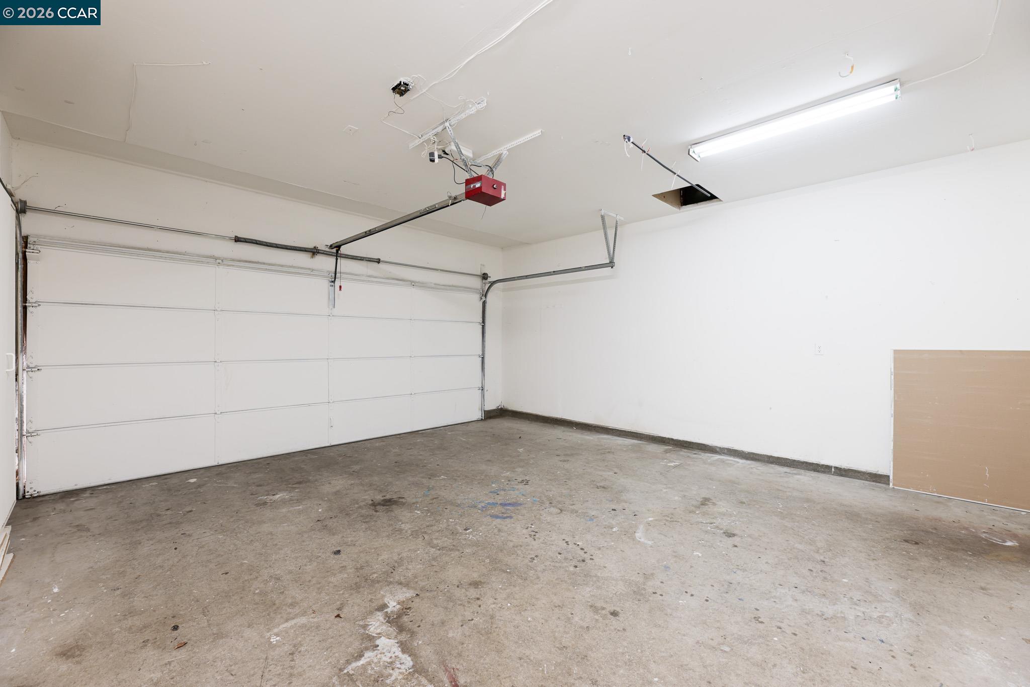 Detail Gallery Image 15 of 27 For 528 Dohrmann Lane, Pinole,  CA 94564 - 4 Beds | 2/1 Baths