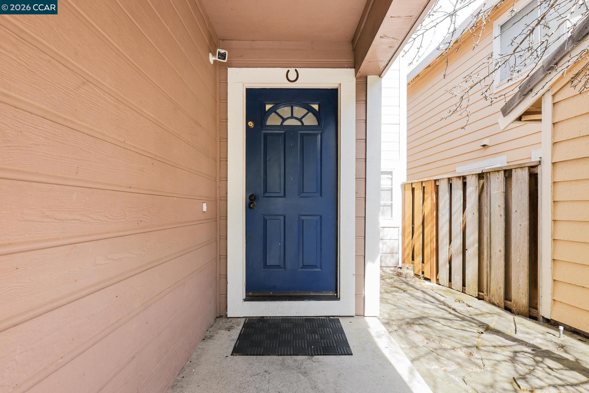 Detail Gallery Image 3 of 27 For 528 Dohrmann Lane, Pinole,  CA 94564 - 4 Beds | 2/1 Baths