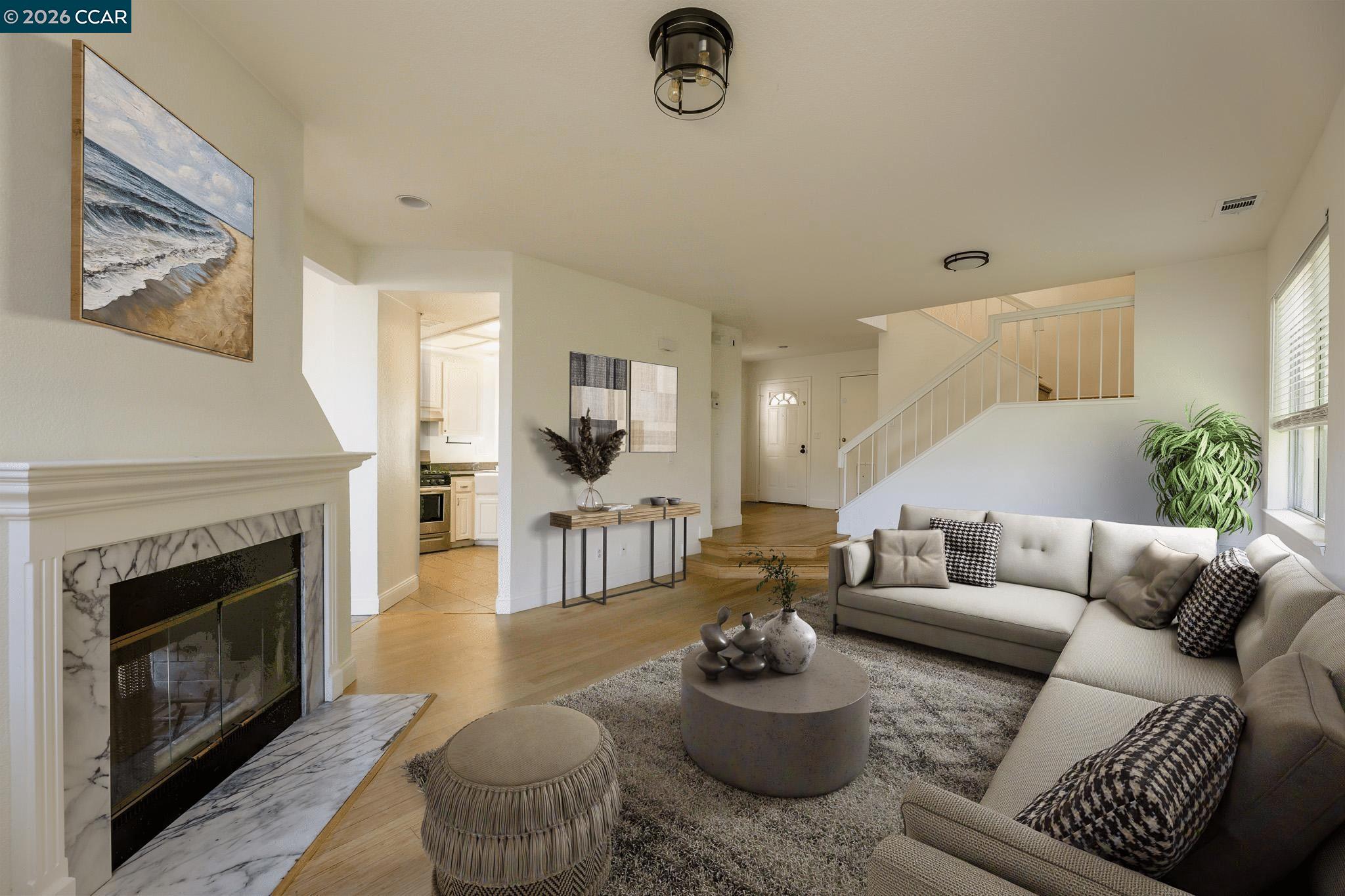 Detail Gallery Image 5 of 27 For 528 Dohrmann Lane, Pinole,  CA 94564 - 4 Beds | 2/1 Baths