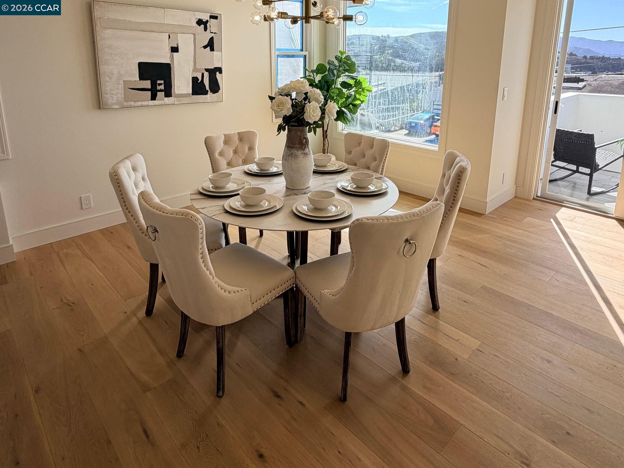 Detail Gallery Image 3 of 11 For 337 Farallon Ave, Pacifica,  CA 94044-0111 - 4 Beds | 3 Baths