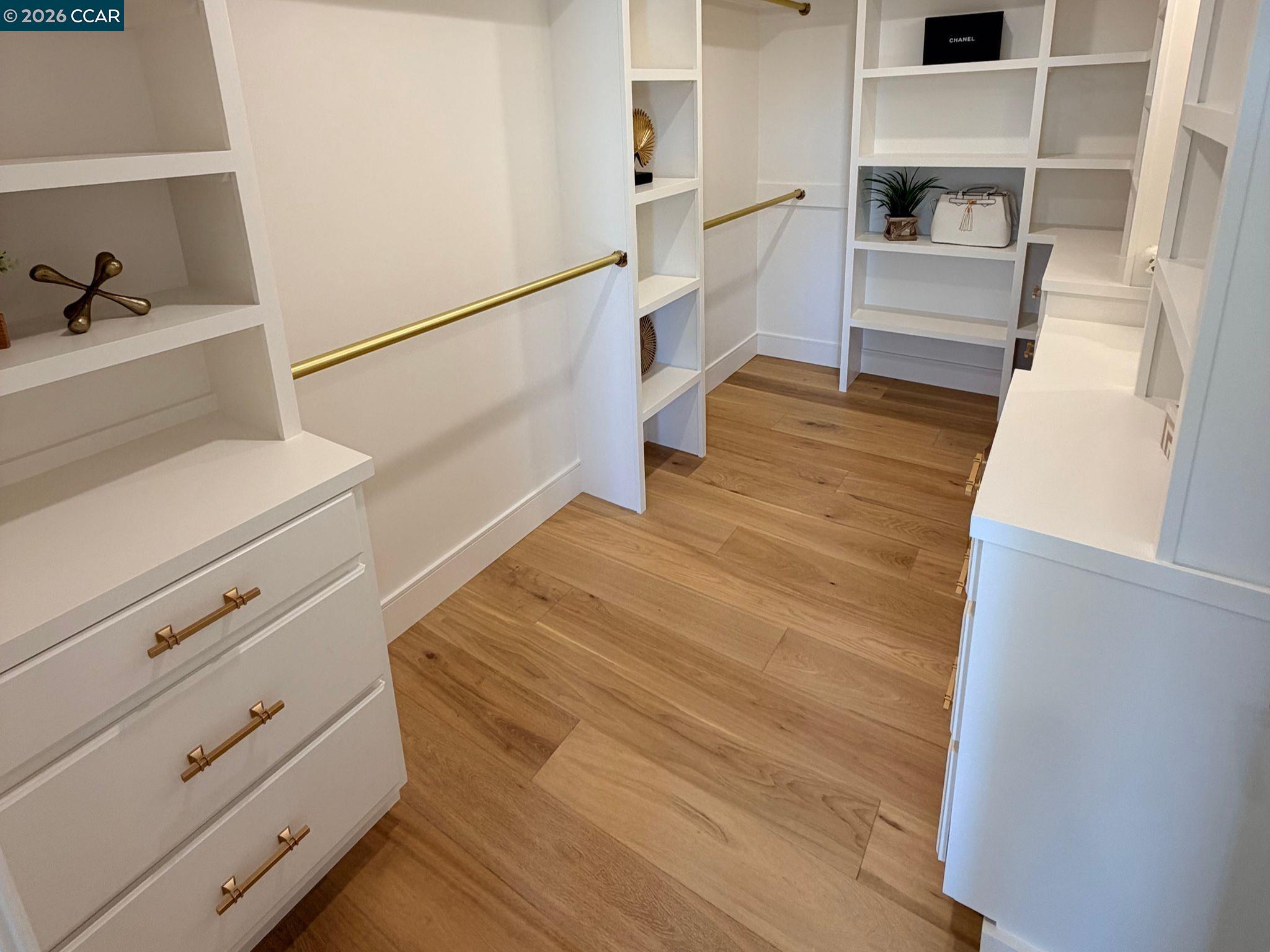 Detail Gallery Image 10 of 11 For 337 Farallon Ave, Pacifica,  CA 94044-0111 - 4 Beds | 3 Baths