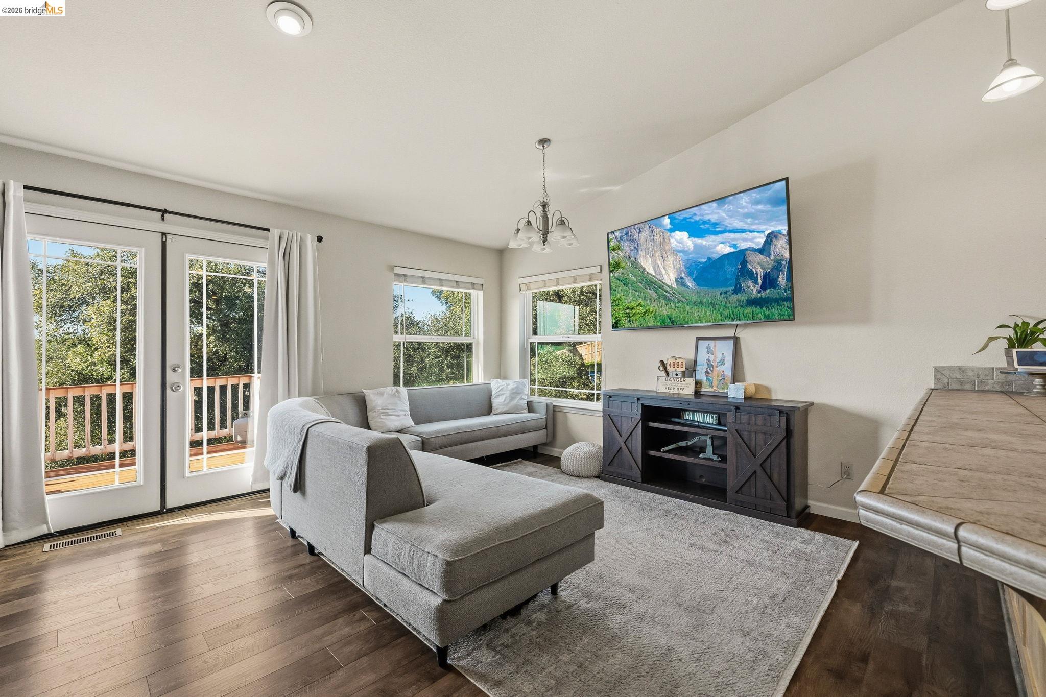 Detail Gallery Image 10 of 30 For 19095 North Dr, Jamestown,  CA 95327 - 3 Beds | 2 Baths