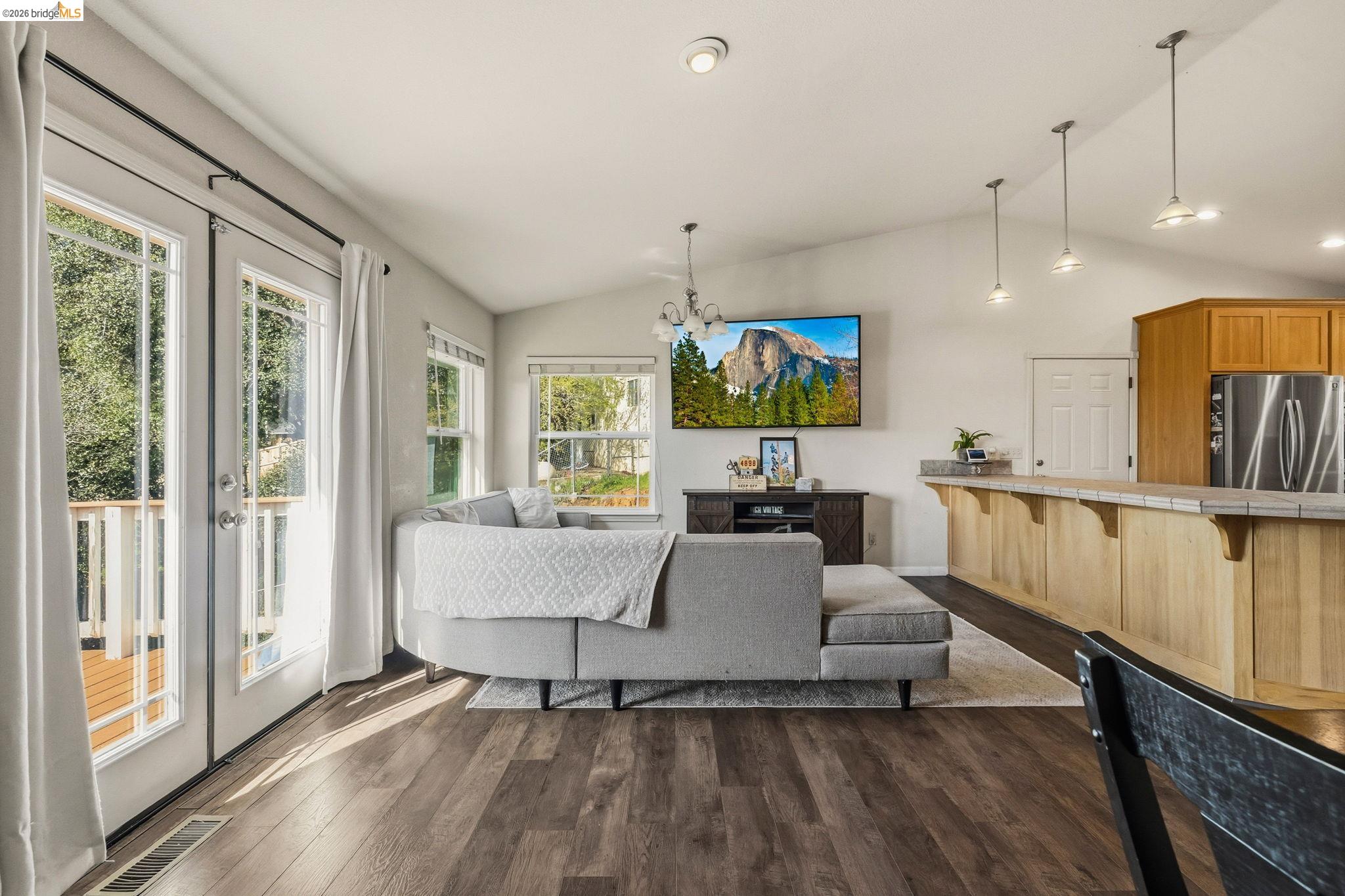 Detail Gallery Image 11 of 30 For 19095 North Dr, Jamestown,  CA 95327 - 3 Beds | 2 Baths