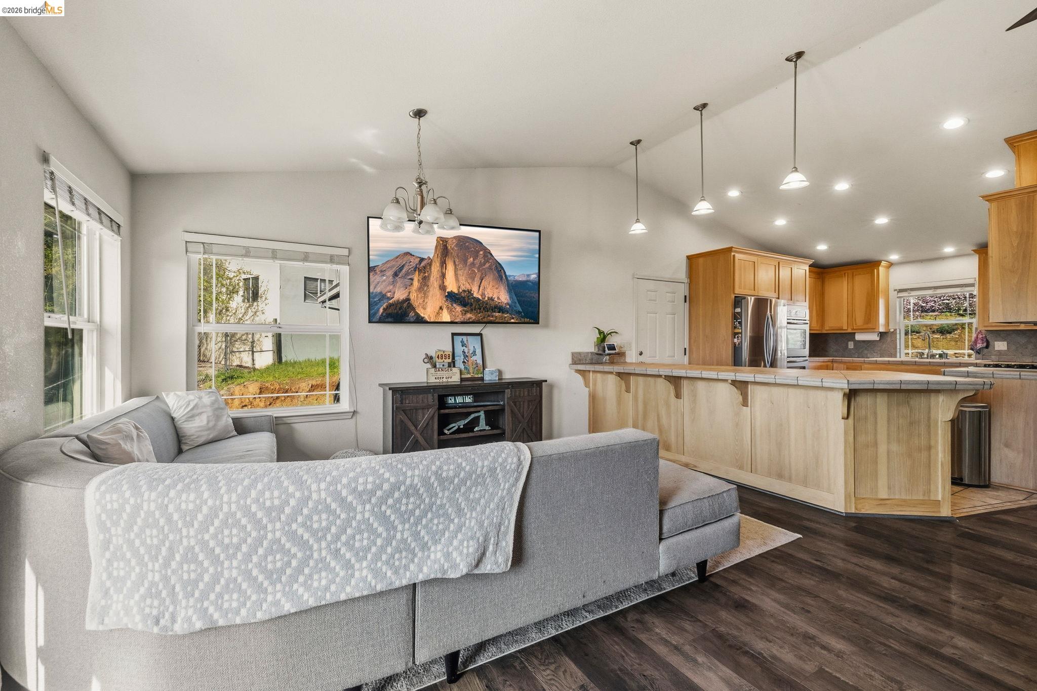 Detail Gallery Image 12 of 30 For 19095 North Dr, Jamestown,  CA 95327 - 3 Beds | 2 Baths