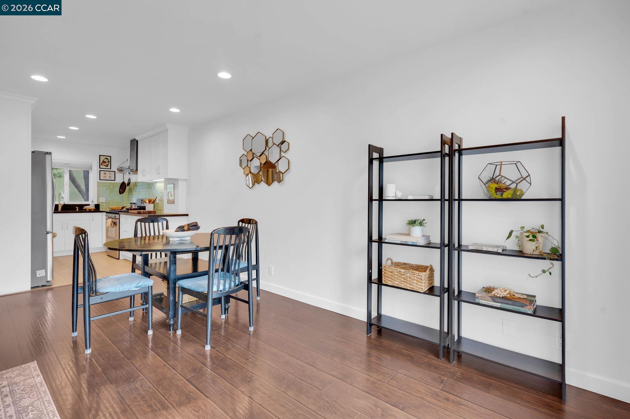 Photo #4: 41125421 Listing: Photo #4