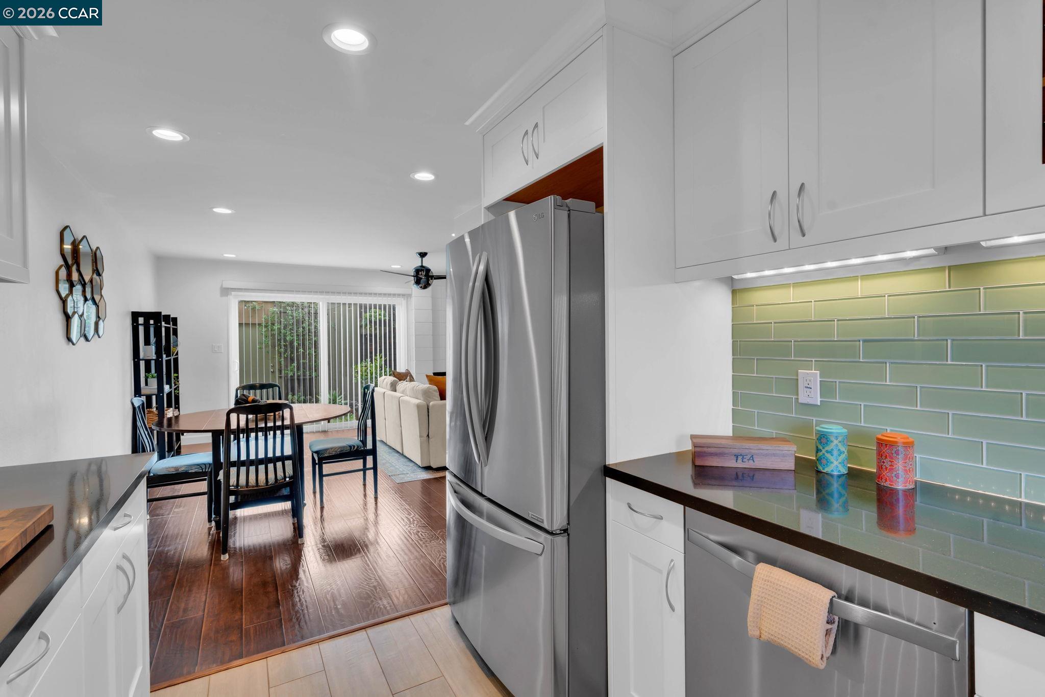 Photo #5: 41125421 Listing: Photo #5