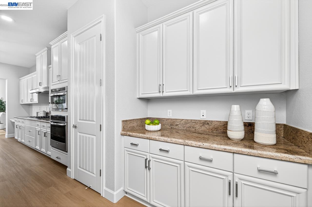 Detail Gallery Image 7 of 39 For 4433 Cherico Ln, Dublin,  CA 94568 - 4 Beds | 3/2 Baths