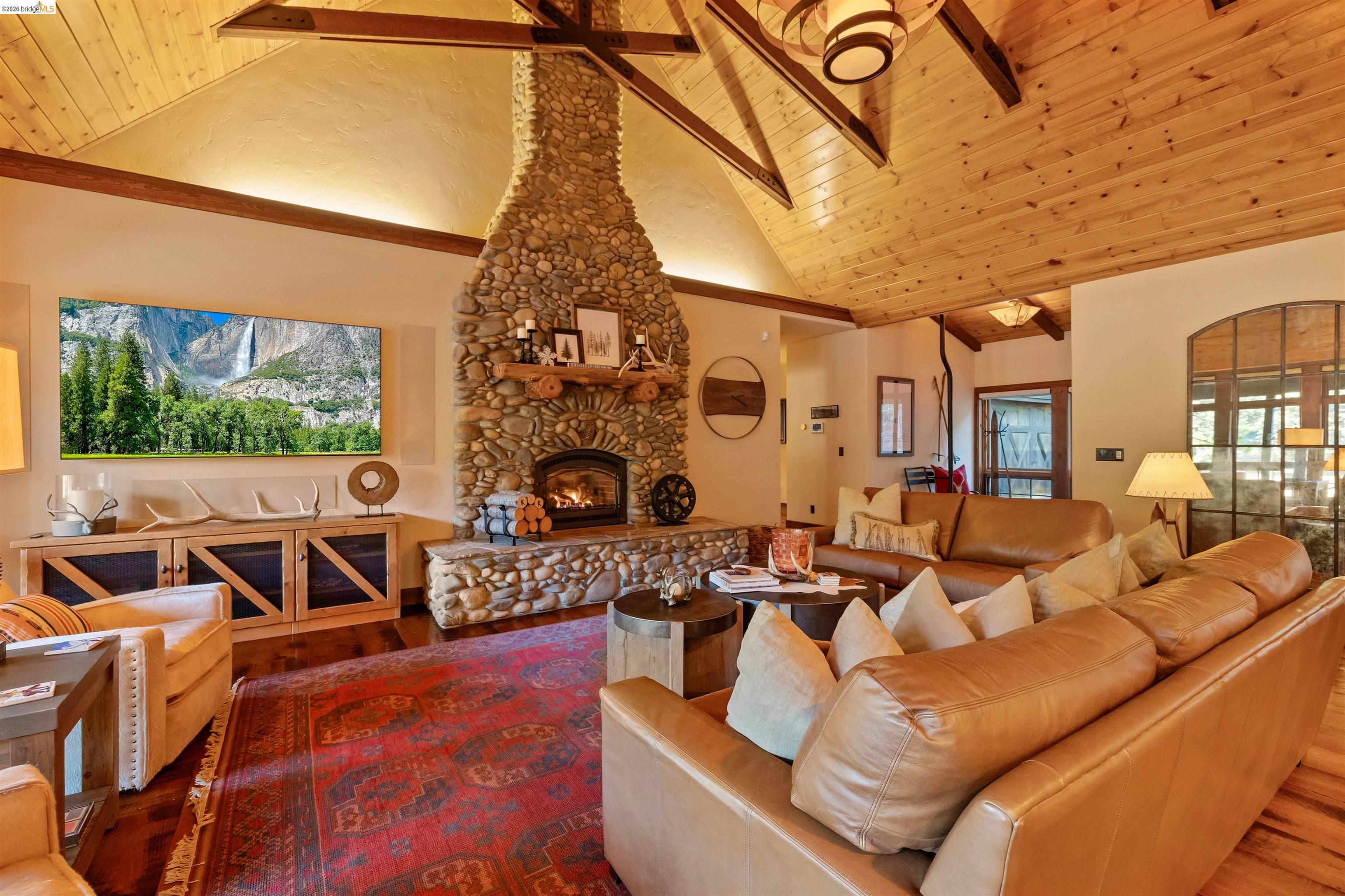 Detail Gallery Image 2 of 17 For 31631 Old Strawberry Rd, Strawberry,  CA 95375 - 4 Beds | 3/1 Baths