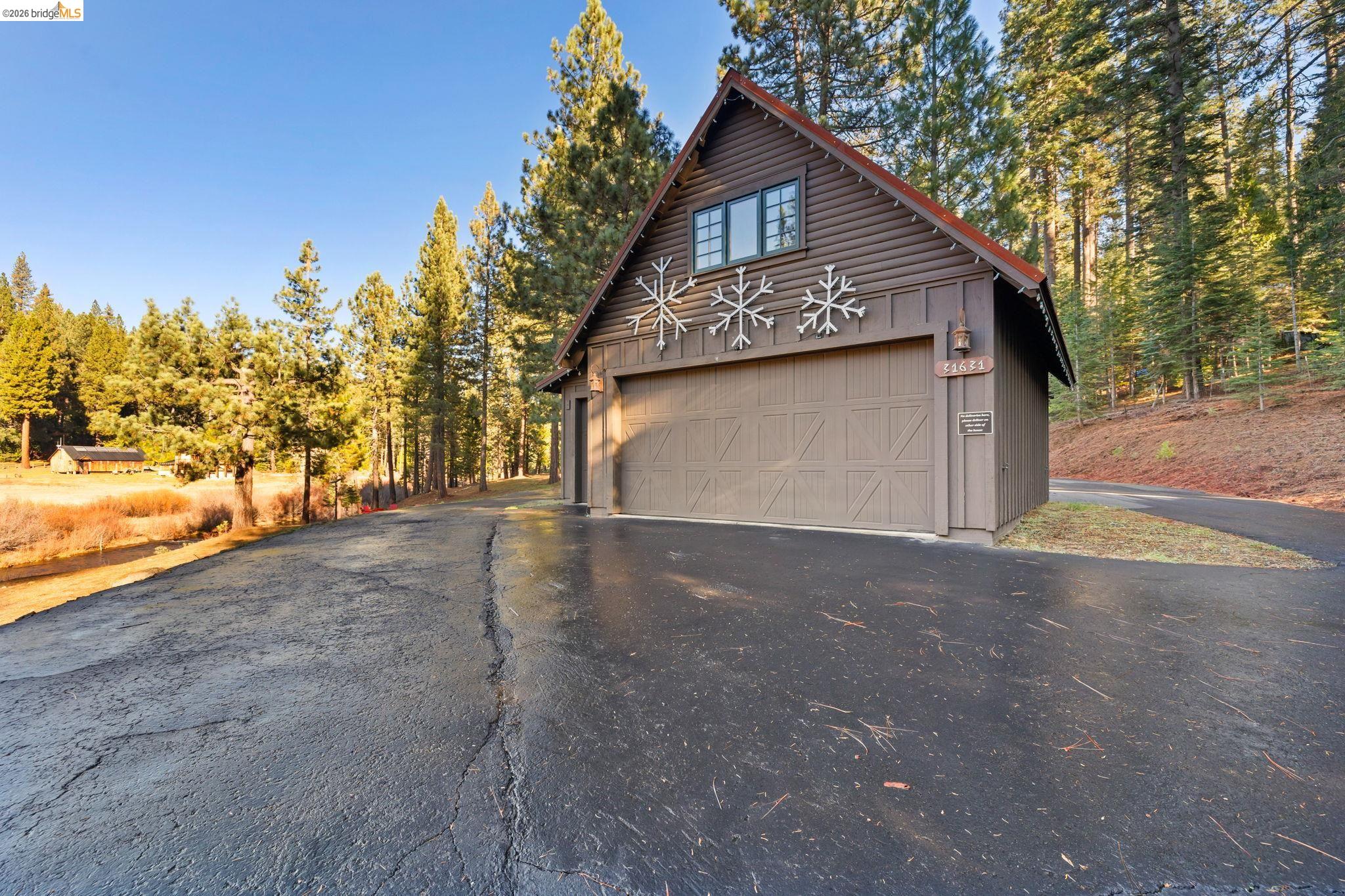 Detail Gallery Image 12 of 17 For 31631 Old Strawberry Rd, Strawberry,  CA 95375 - 4 Beds | 3/1 Baths