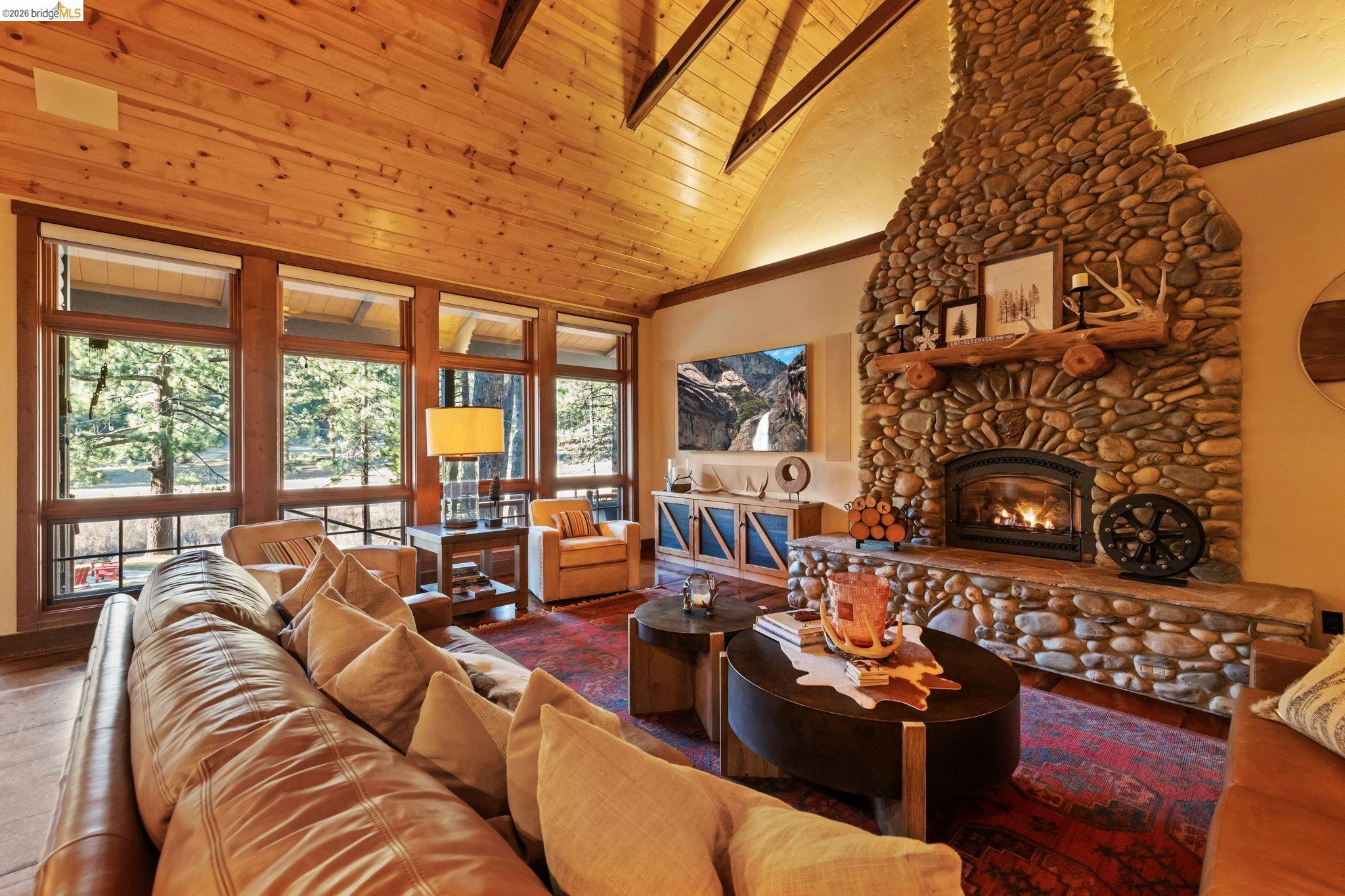 Detail Gallery Image 5 of 17 For 31631 Old Strawberry Rd, Strawberry,  CA 95375 - 4 Beds | 3/1 Baths