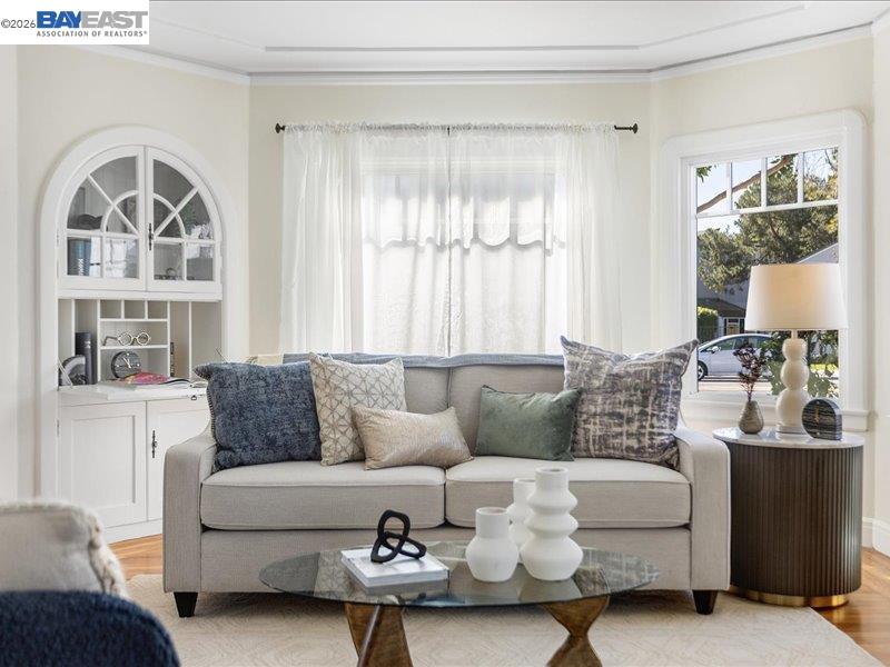 Detail Gallery Image 11 of 53 For 321 Central Ave, Alameda,  CA 94501 - 2 Beds | 1 Baths