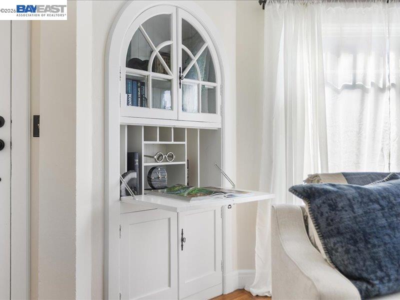 Detail Gallery Image 13 of 53 For 321 Central Ave, Alameda,  CA 94501 - 2 Beds | 1 Baths